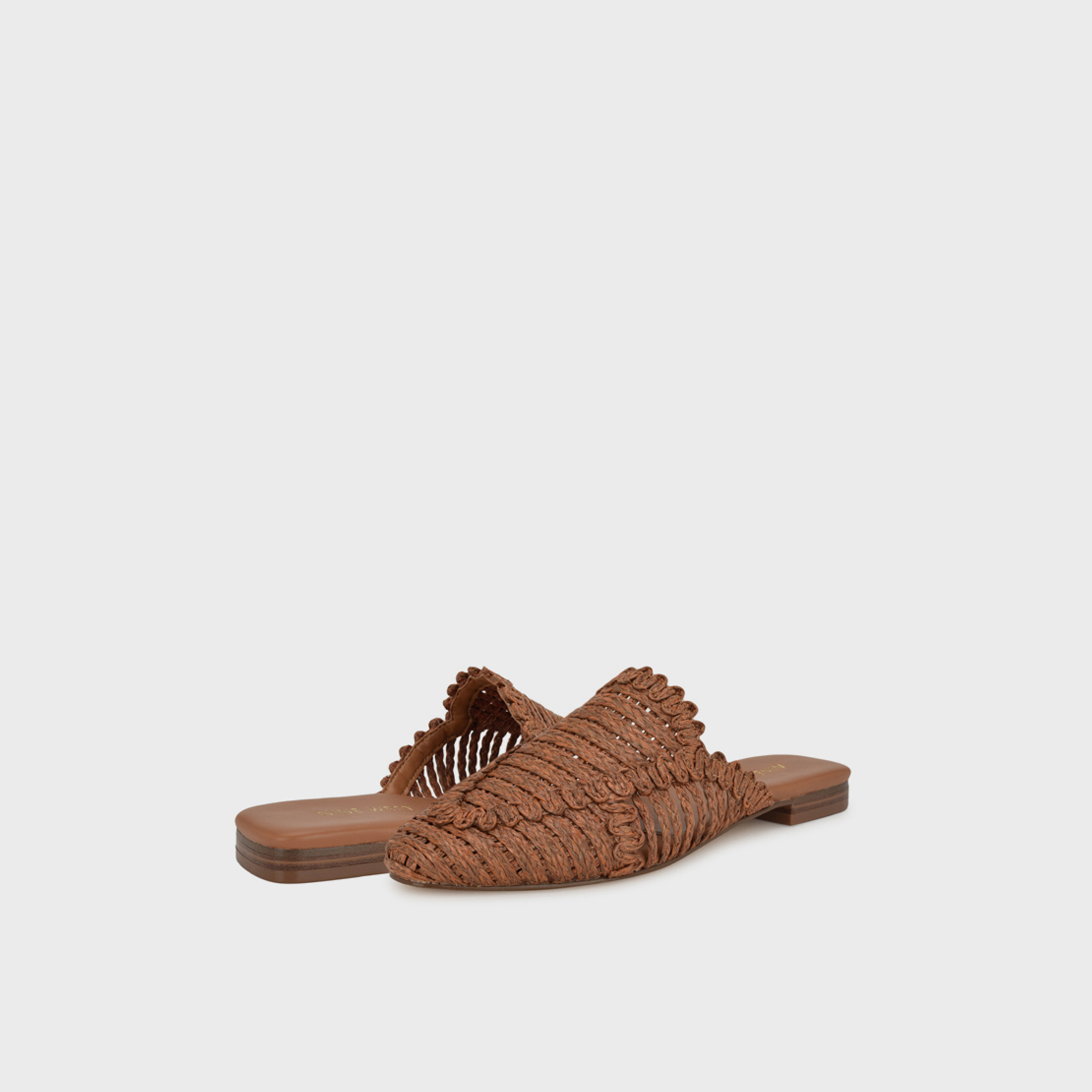 ناين ويست - حذاء ميول مسطح سهل الارتداء للنساء | WNCAMPTON2-women-shoes-flats-mules-image-8