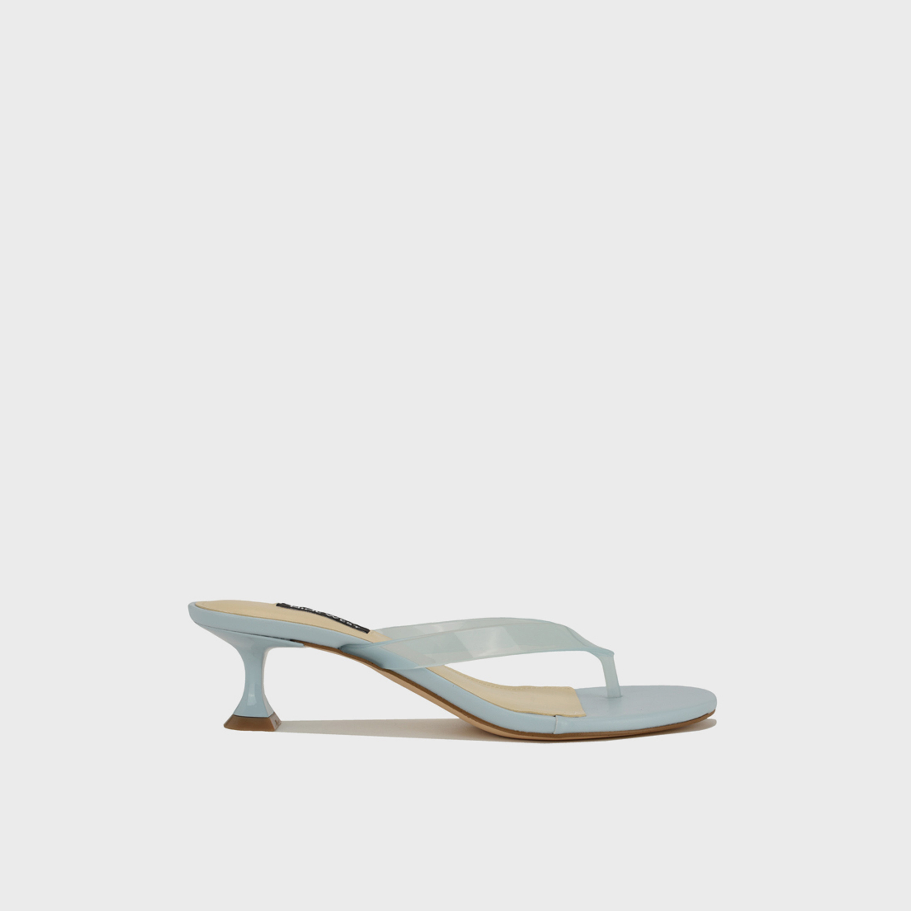 ناين ويست - صندل نسائي سهل الارتداء حزام وكعب منخفض | WNCRISEE3-women-shoes-sandals-heeled-image-4