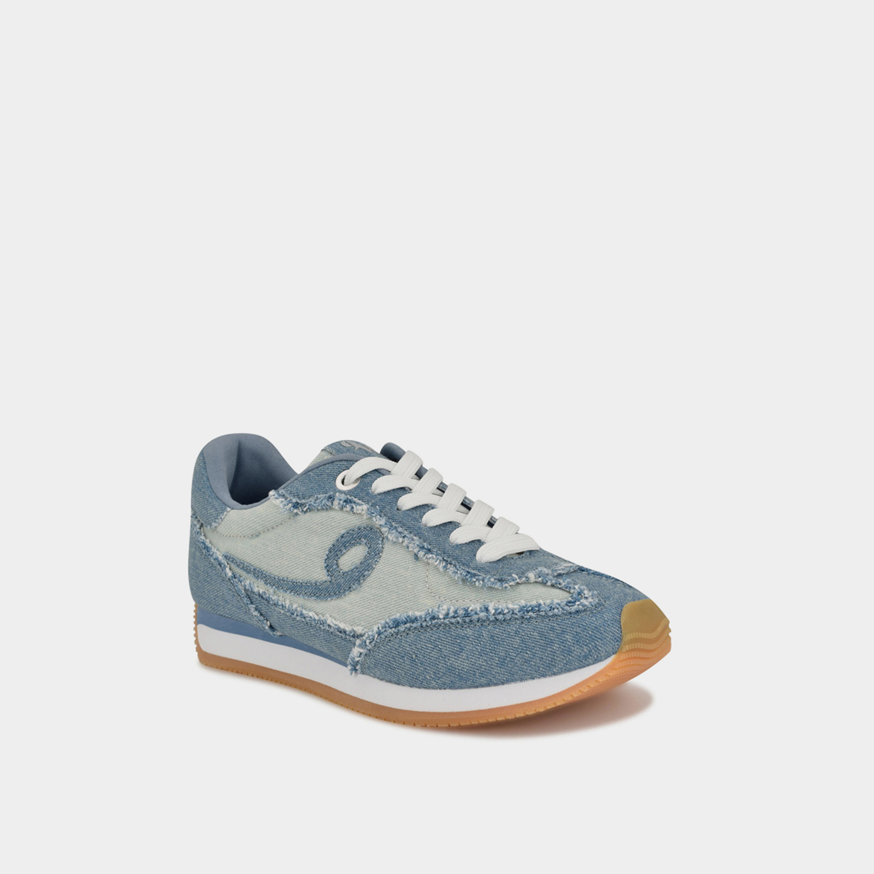 ناين ويست- حذاء رياضي نسائي ونفيفو7 برباط وقصة منخفضة عند الكاحل | WNFIVO7-women-shoes-sneakers-image-1