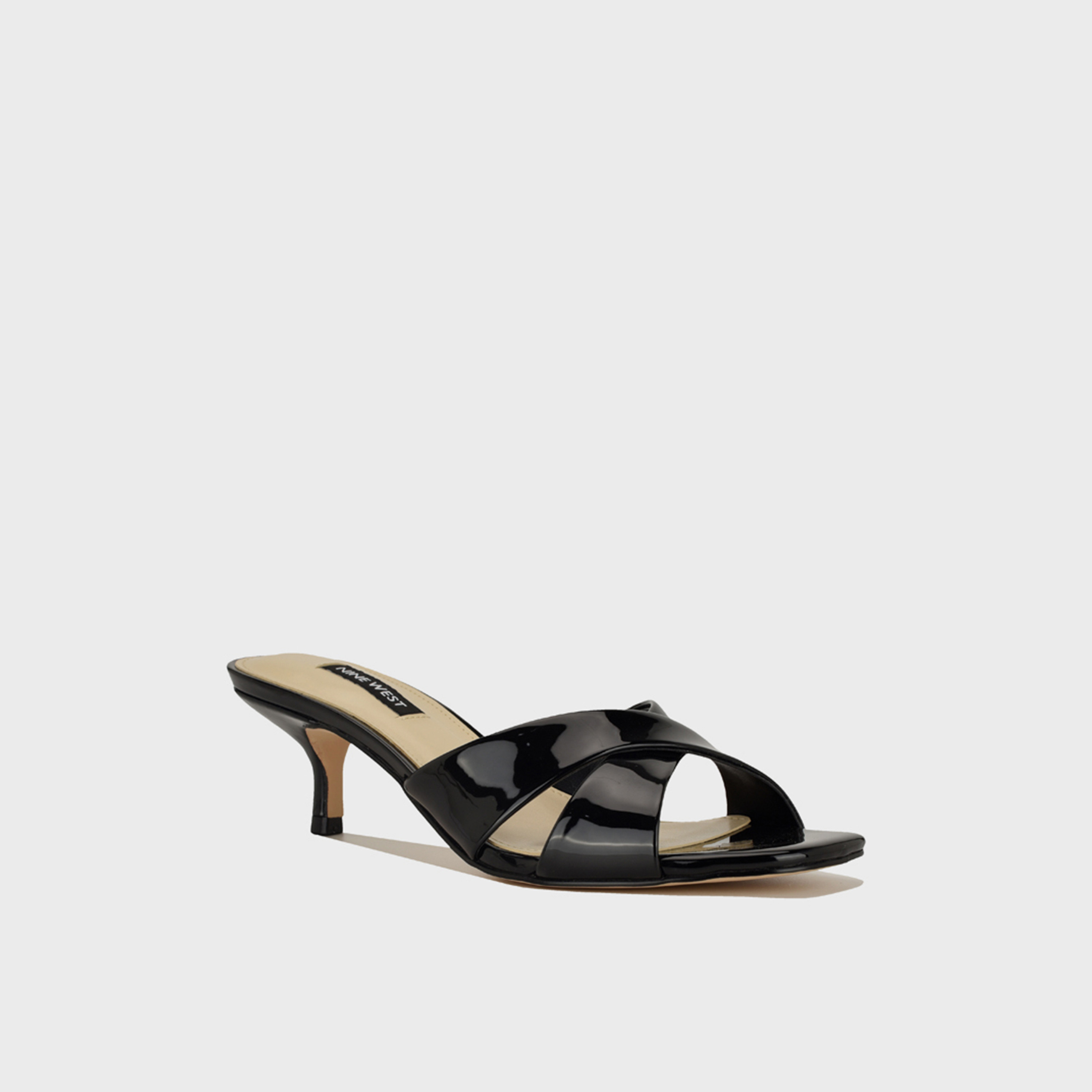 ناين ويست - صندل نسائي سهل الارتداء حزام وكعب منخفض | WNMERLANA3-women-shoes-sandals-heeled-image-1