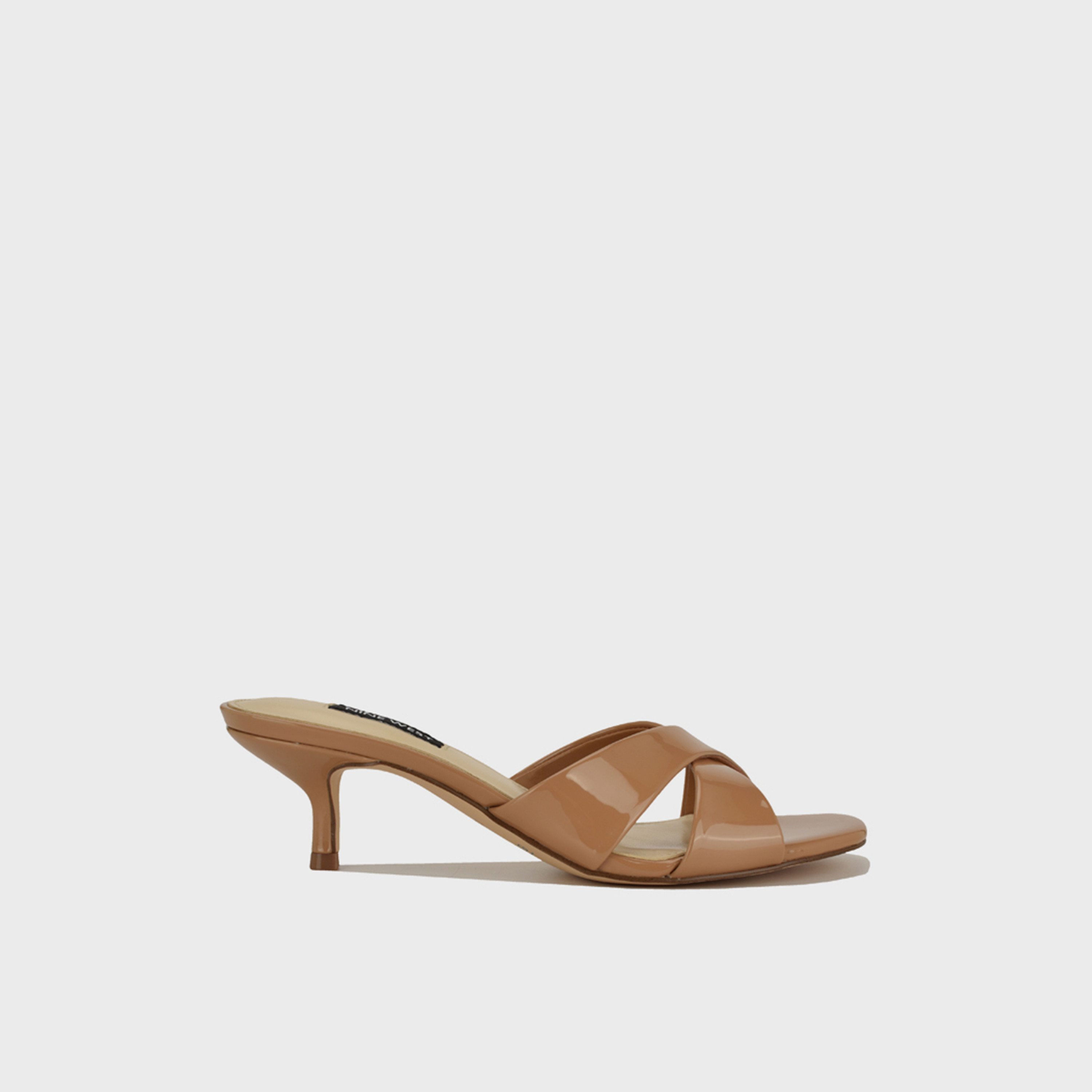 ناين ويست - صندل نسائي سهل الارتداء حزام وكعب منخفض | WNMERLANA3-women-shoes-sandals-heeled-image-8