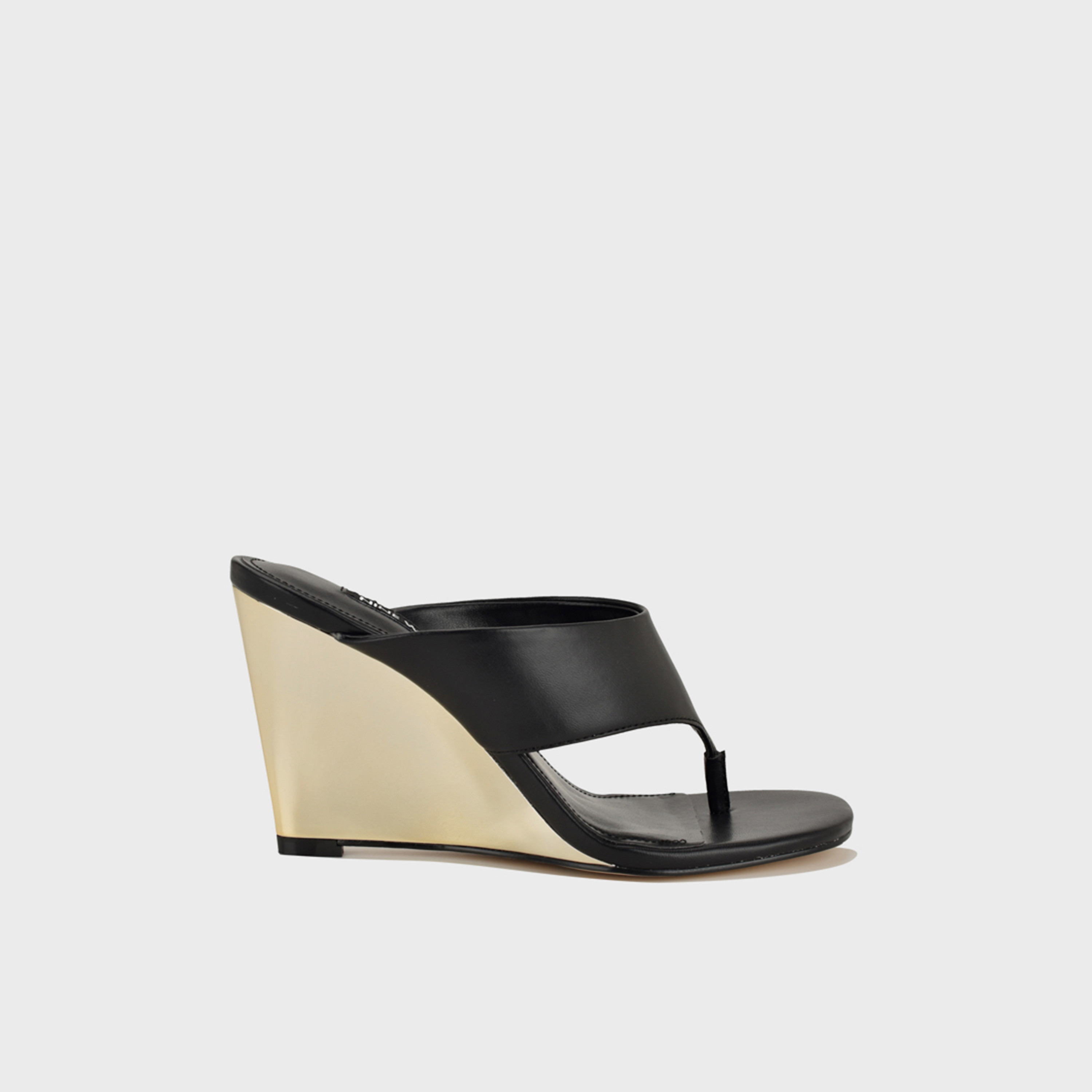 ناين ويست - صندل نسائي سهل الارتداء بكعب إسفين | WNPRESA3-women-shoes-sandals-heeled-image-4