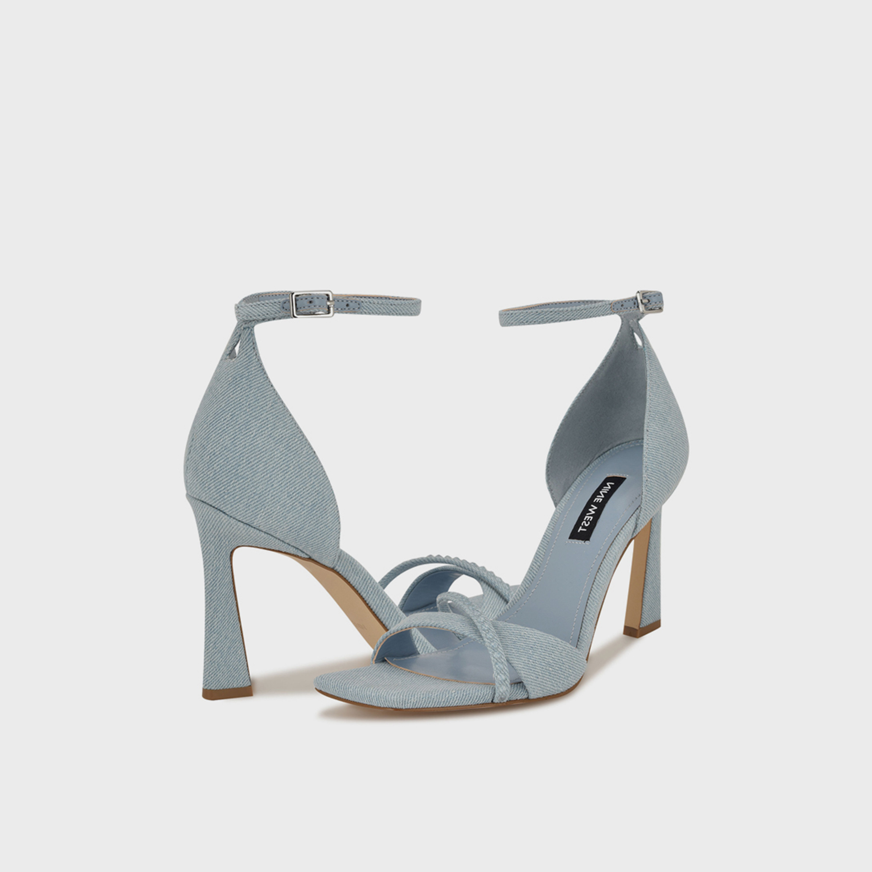 ناين ويست -  حذاء نسائي بكعب عريض وحزام بإبزيم | WNTAPPLE7-women-shoes-sandals-heeled-image-2