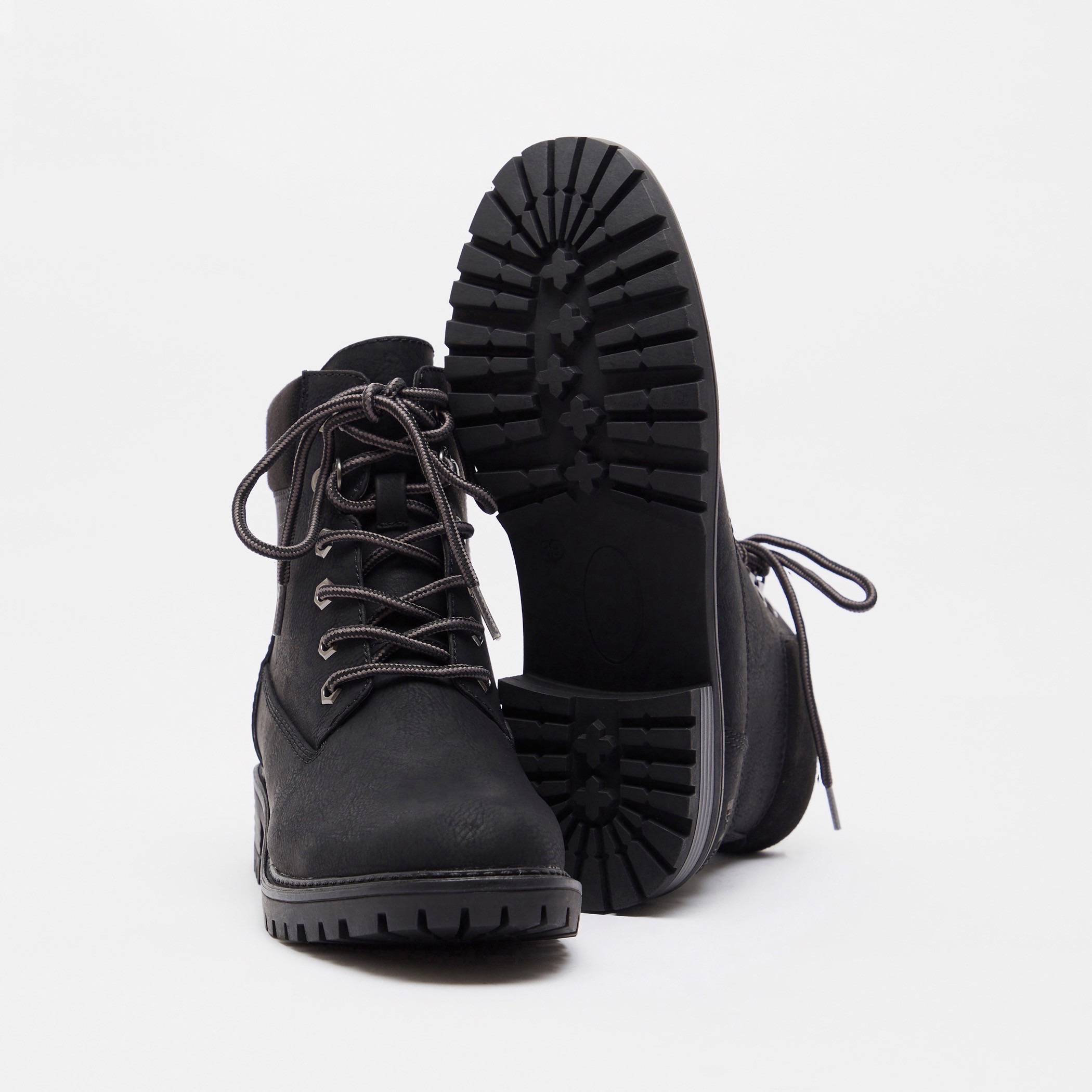 بوت طول الكاحل بسحّاب إغلاق وكعب سميك للنساء من لي كوبر-women-shoes-boots-image-6