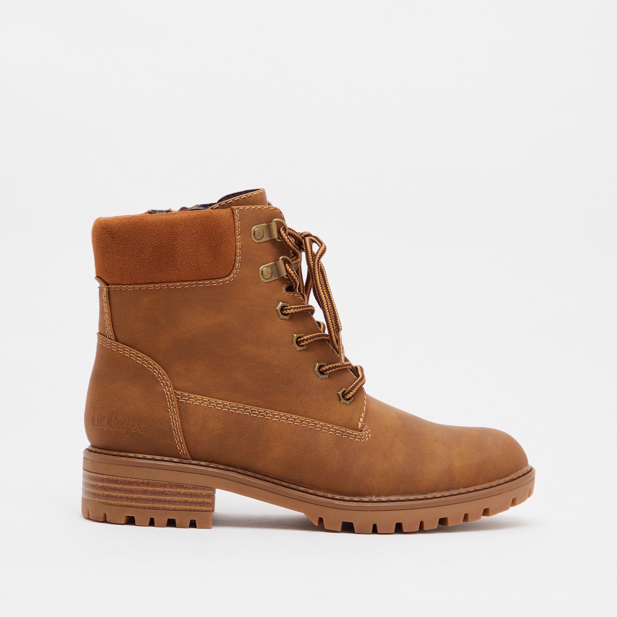 بوت طول الكاحل بسحّاب إغلاق وكعب سميك للنساء من لي كوبر-women-shoes-boots-image-7
