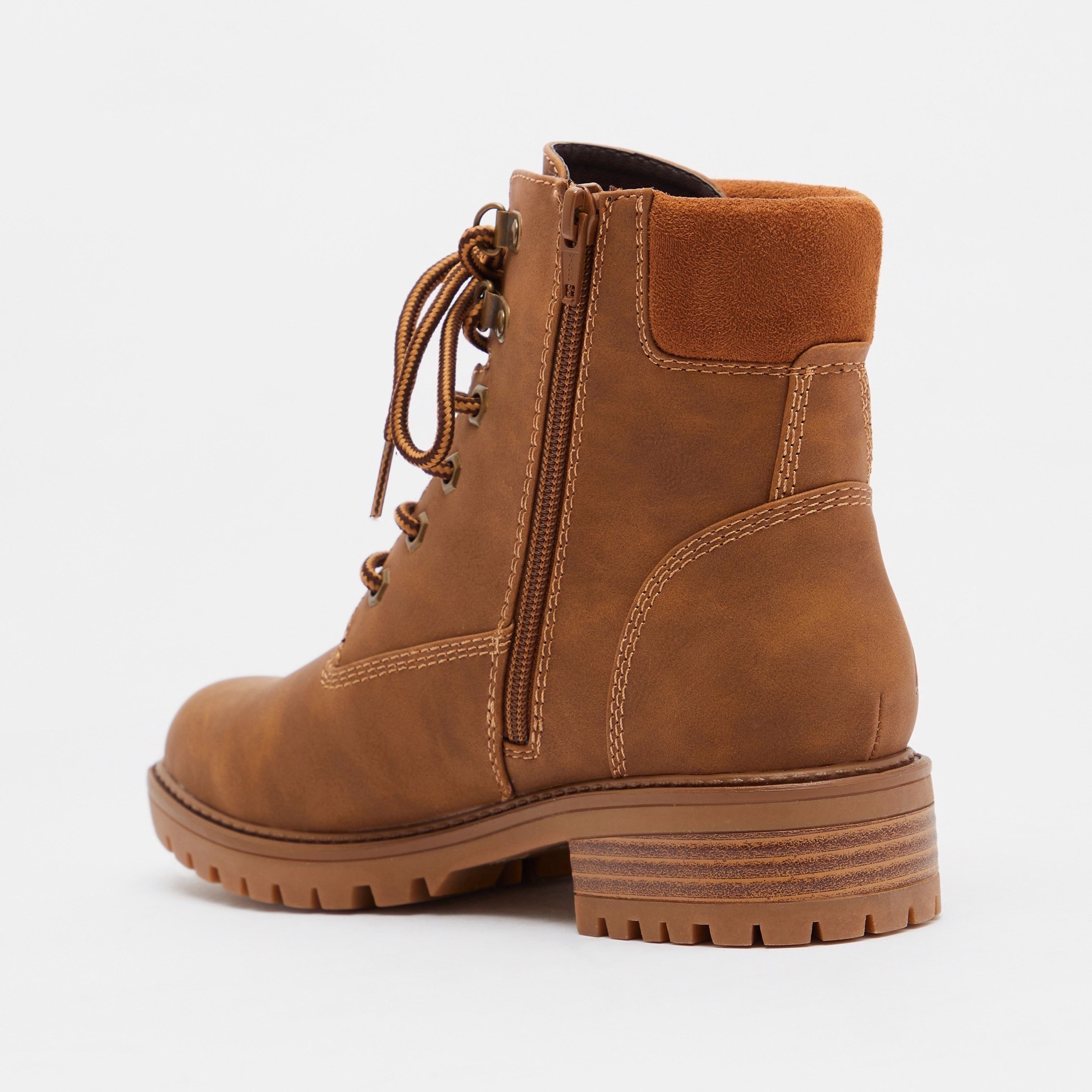 بوت طول الكاحل بسحّاب إغلاق وكعب سميك للنساء من لي كوبر-women-shoes-boots-image-9