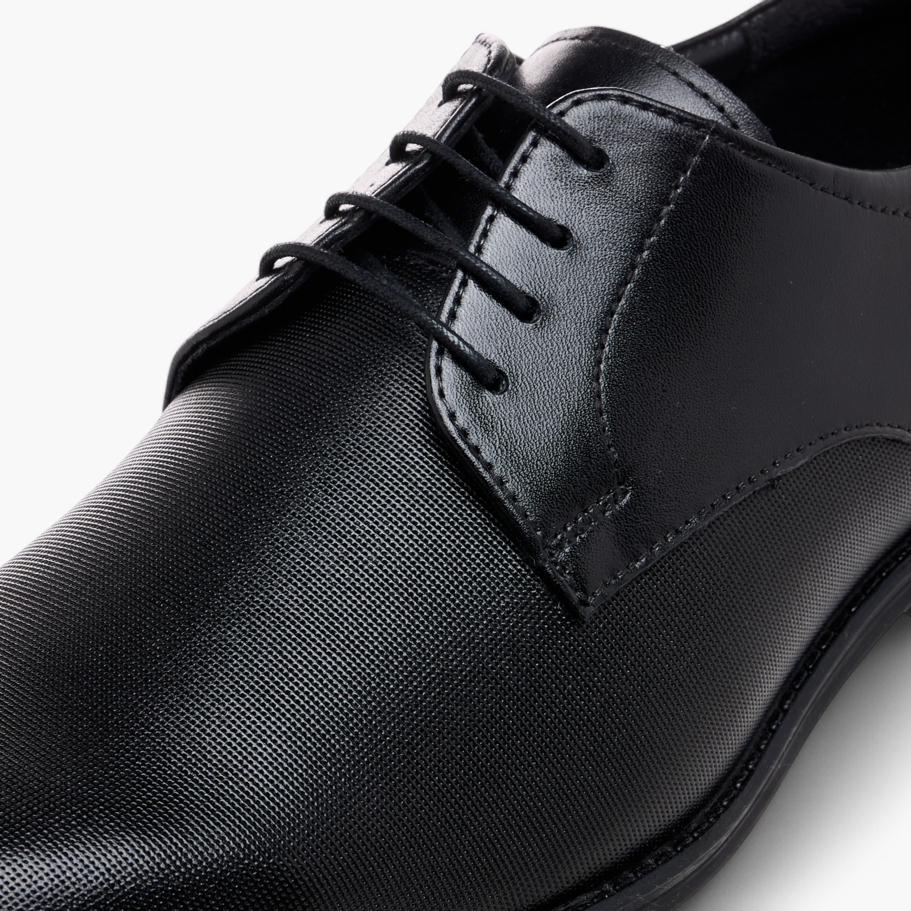 حذاء ديربي جلد بارز الملمس برباط للرجال من دوتشيني-men-shoes-formalshoes-image-5
