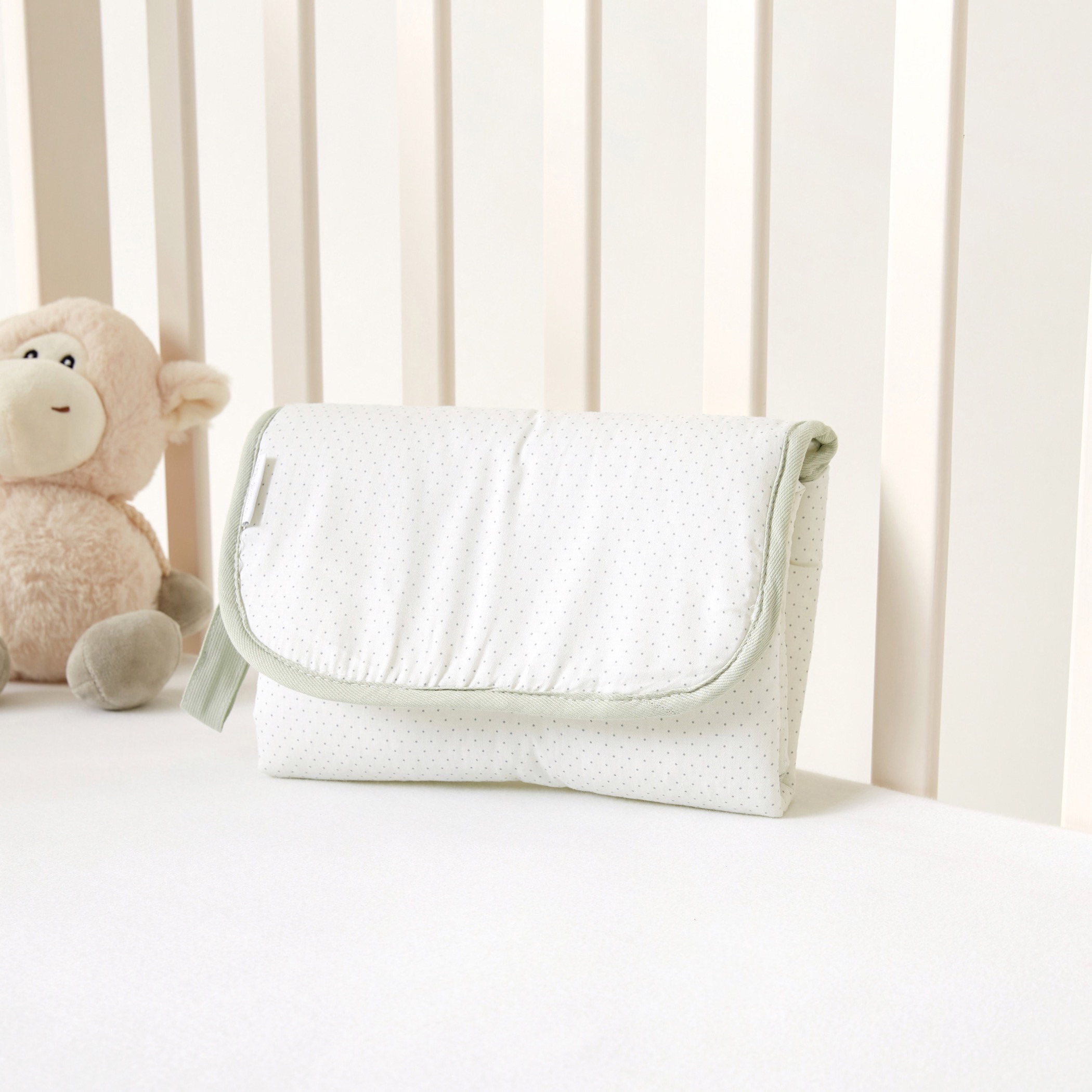 Giggles Forest Friends Printed Changing Mat with Snap Closure - 45x60 cms-baby-diapering-changingmats-image-2