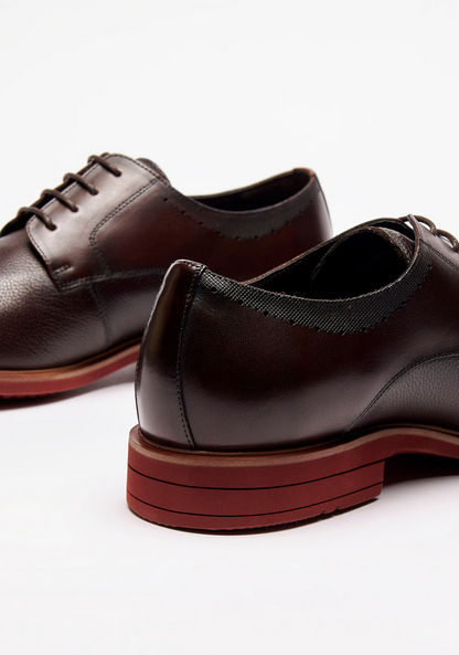 Duchini Men's Solid Leather Derby Shoes with Lace-Up Closure-Men%27s Formal Shoes-image-3