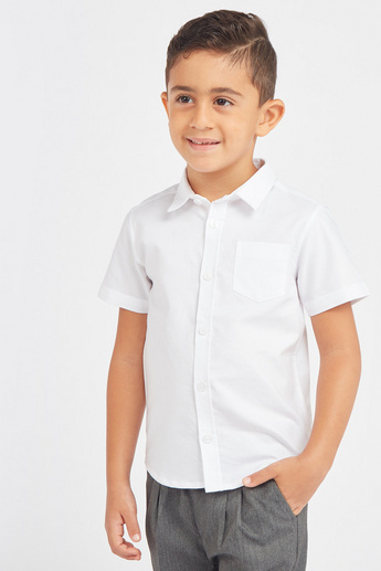 Juniors Solid Oxford Shirt with Short Sleeves and Pocket Detail