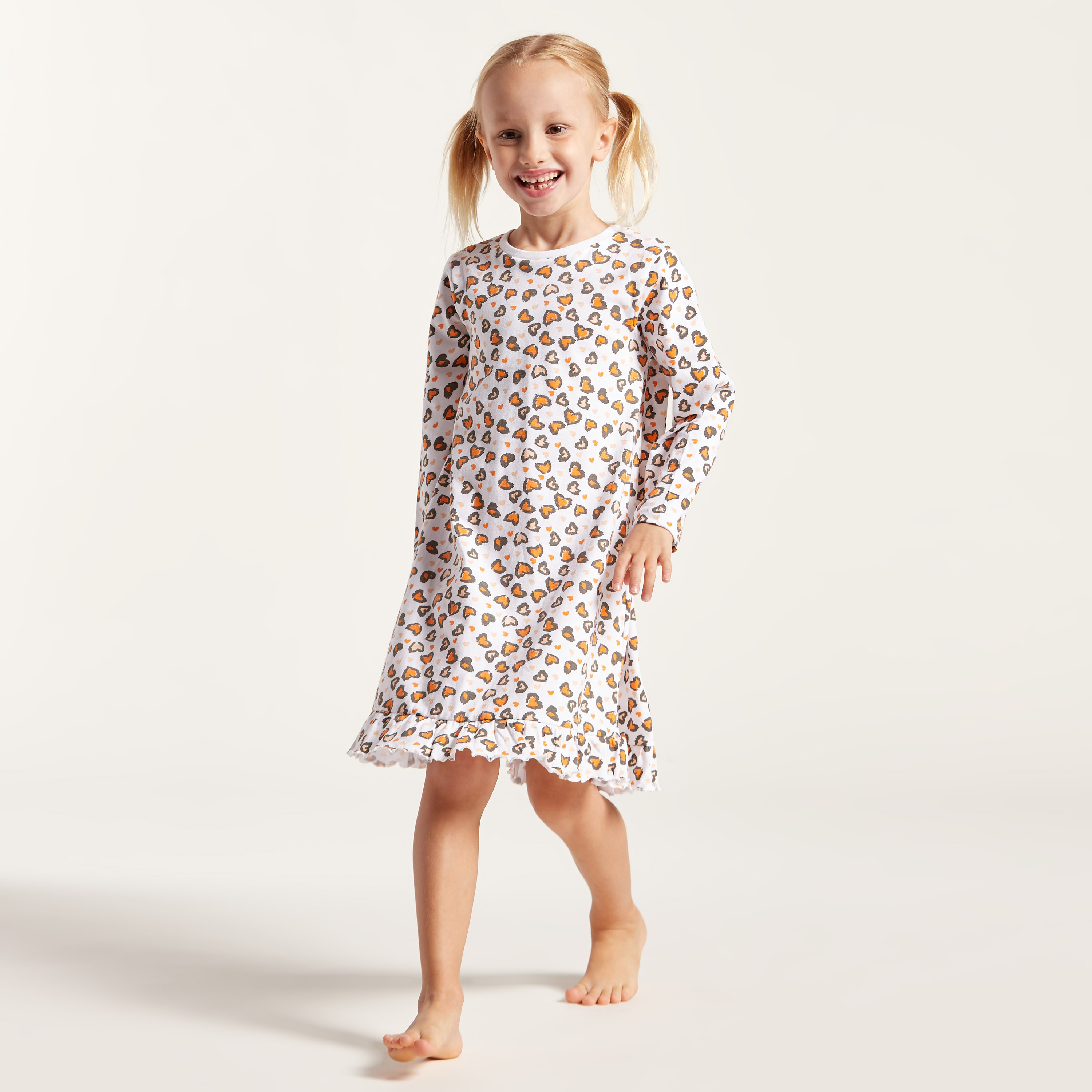 فستان نوم بأكمام طويلة وطبعات من جونيورز- طقم من قطعتين-girls-clothing-nightwear-image-6