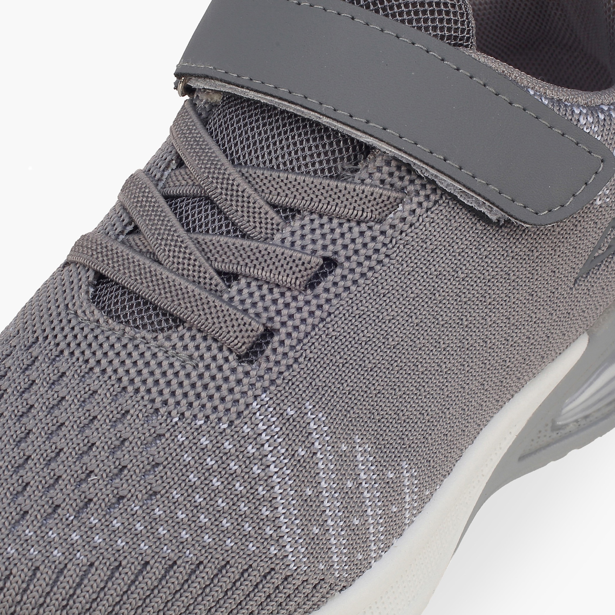 حذاء رياضي بشريط إغلاق لاصق للبنات من أوكلان من شو إكسبريس-girls-shoes-sports-image-2