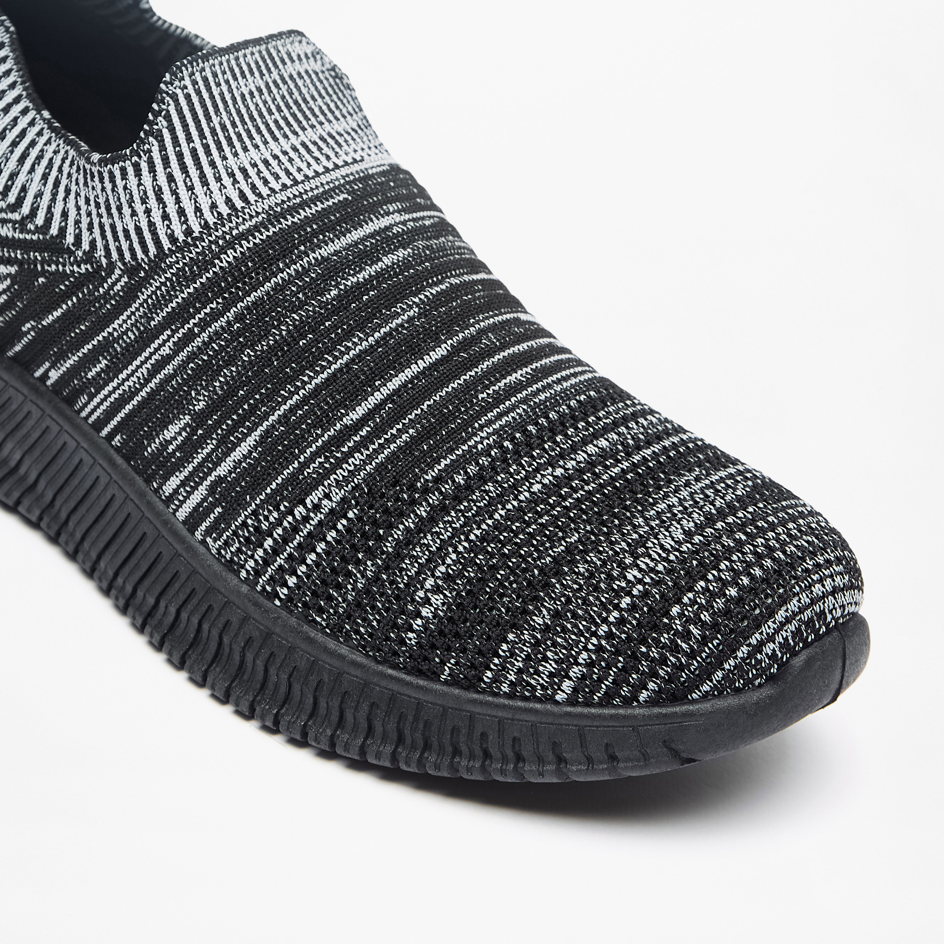 حذاء رياضي شبكي سهل الارتداء من أوكلان من شو إكسبريس-sports-women-shoes-image-5
