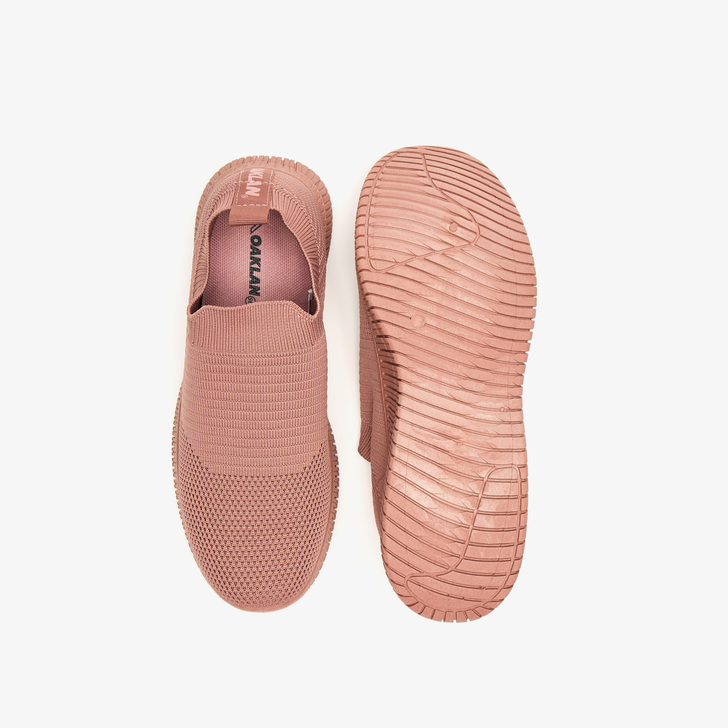 حذاء رياضي شبكي سهل الارتداء مع لسان سحب من أوكلان من شو إكسبرس-sports-women-shoes-image-24