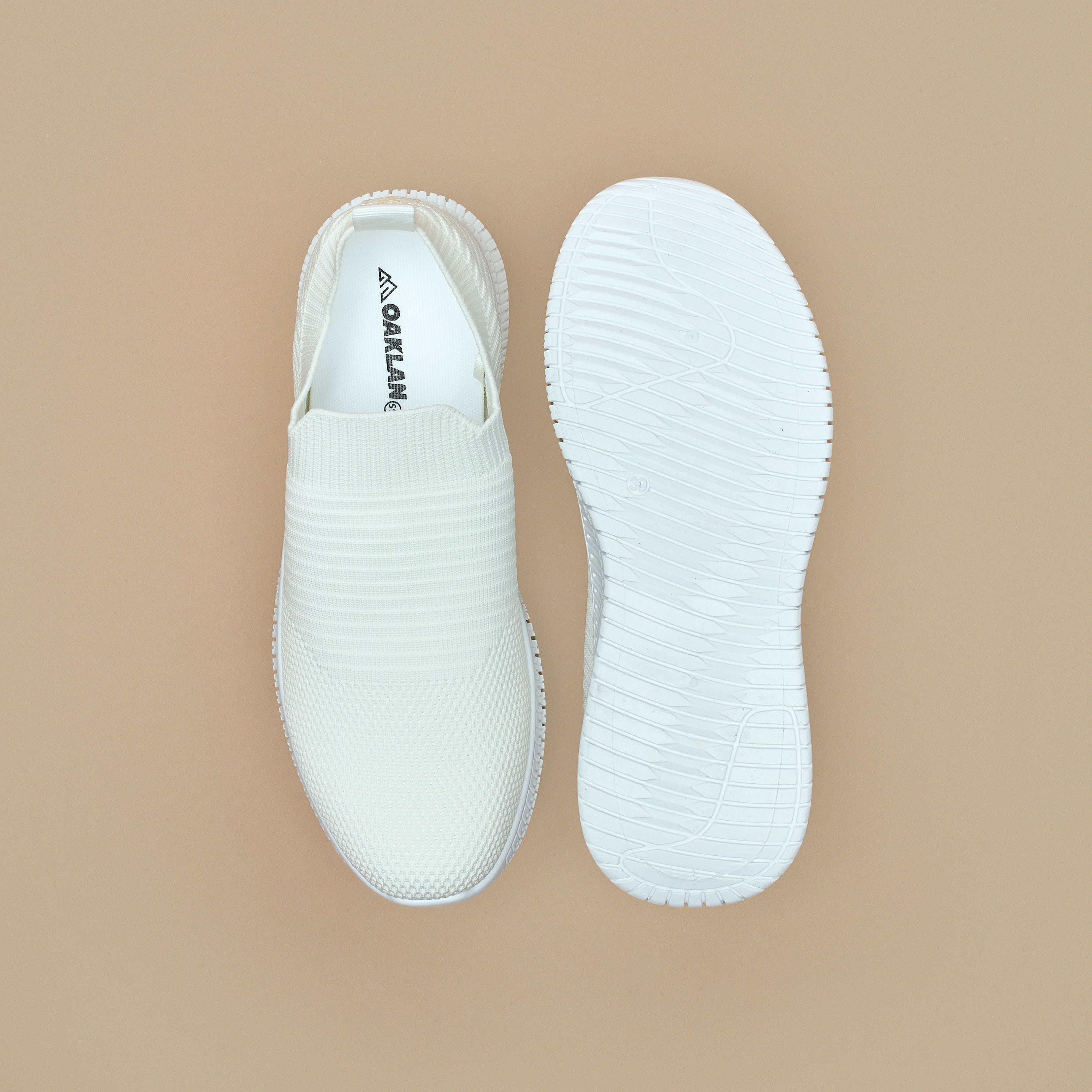 حذاء رياضي شبكي سهل الارتداء مع لسان سحب من أوكلان من شو إكسبرس-sports-women-shoes-image-14