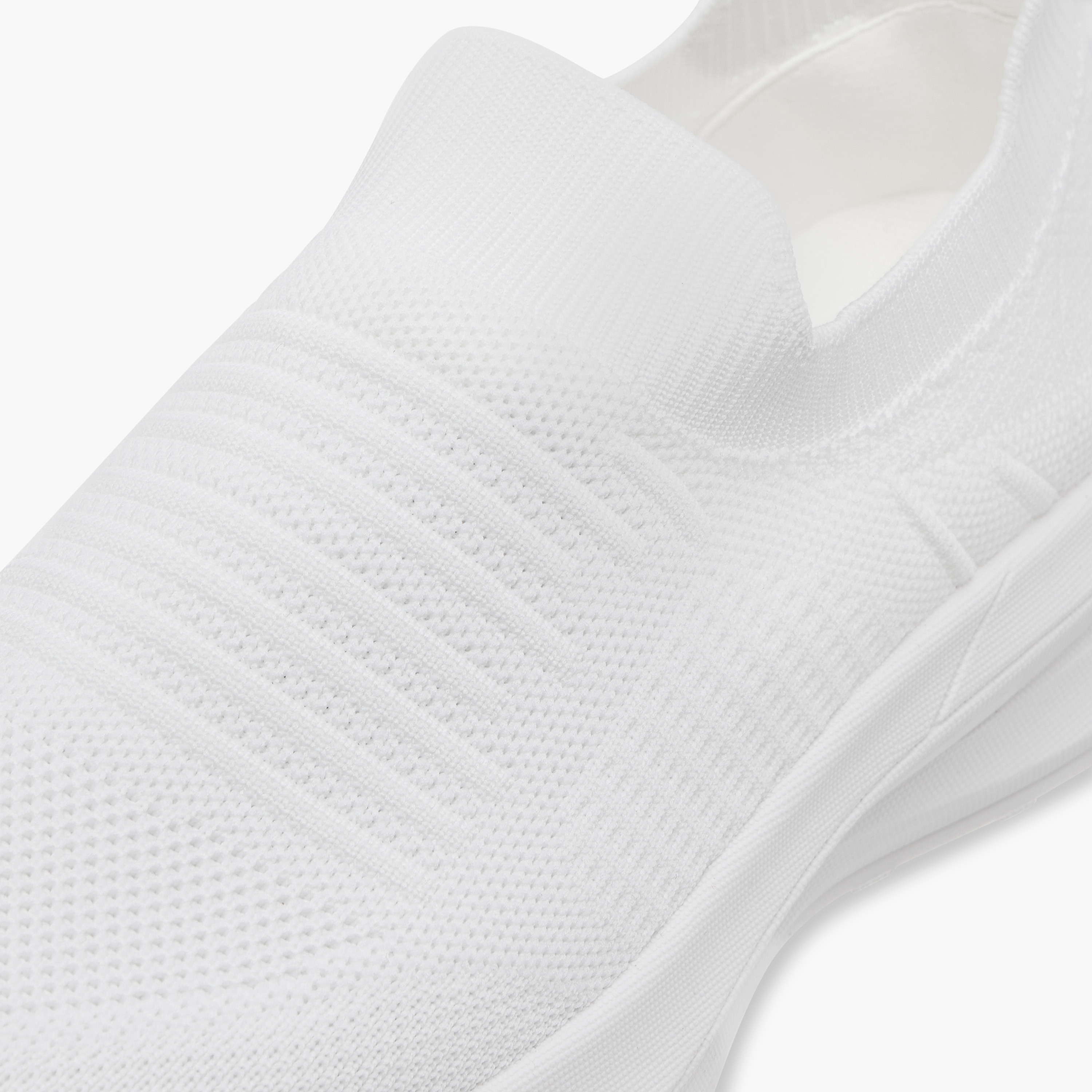 حذاء سنيكرز سهل الارتداء بارز الملمس من أوكلان من شو إكسبريس-women-shoes-sneakers-image-4