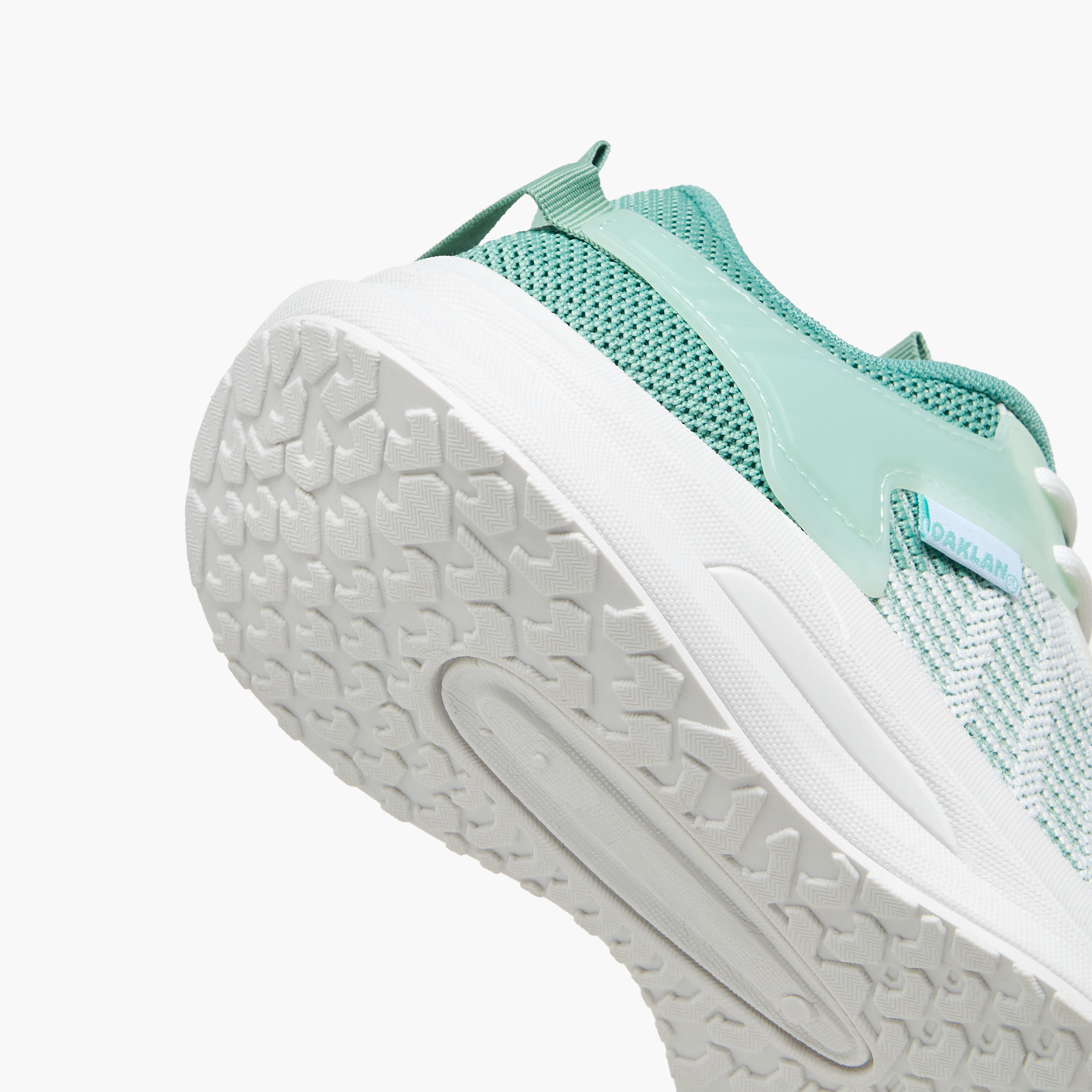 حذاء رياضي برباط للنساء من أوكلان من شو إكسبريس-women-shoes-sports-image-5