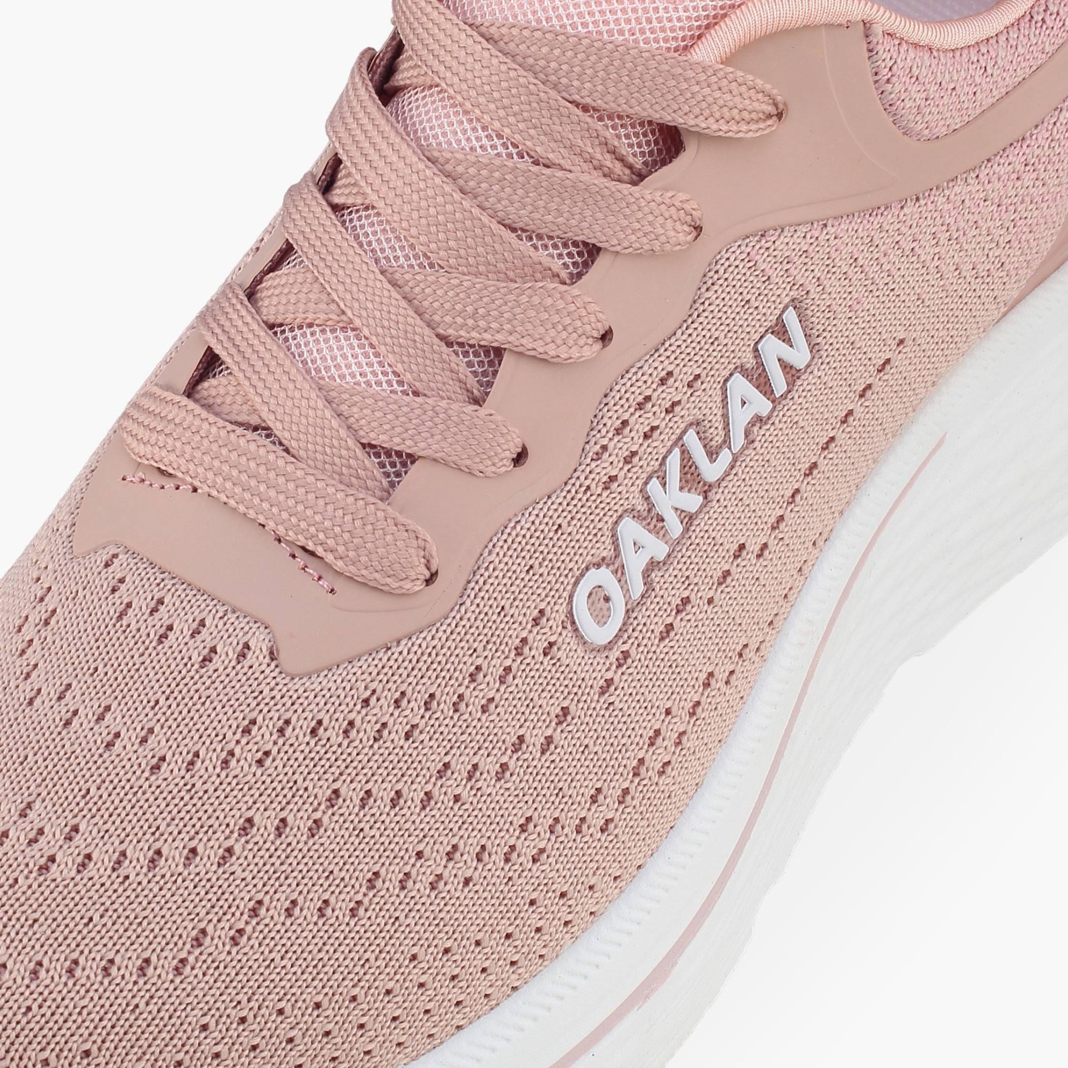 حذاء رياضي برباط إغلاق للنساء من أوكلان من شو إكسبريس-sports-women-shoes-image-4