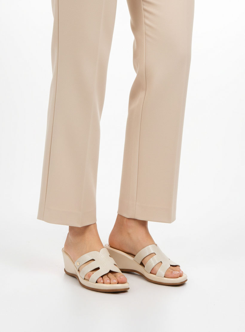 صندل بكعب ويدج للنساء من فلورا بيلا-women-shoes-sandals-heeled-image-2
