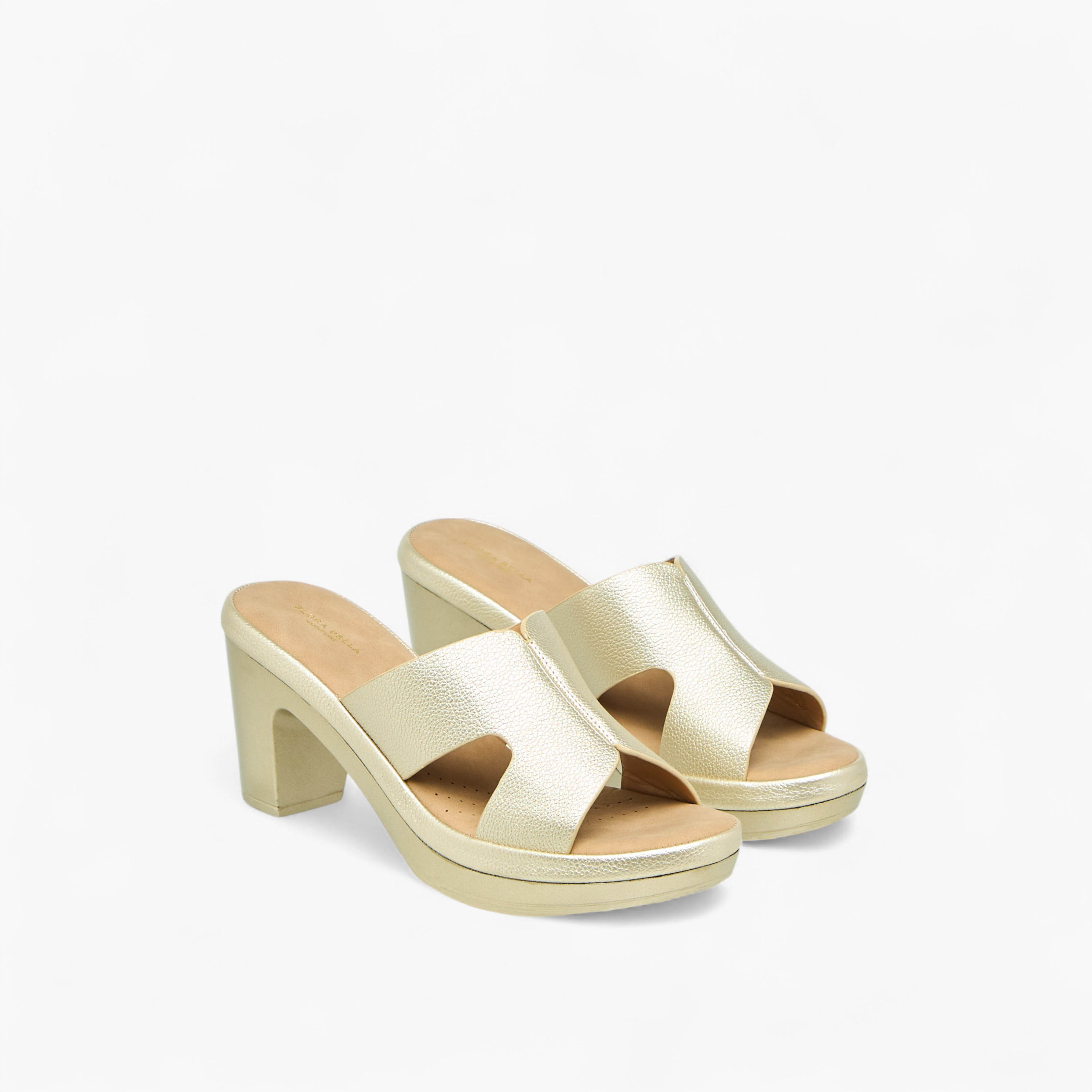 صندل سهل الارتداء بكعب سميك وتفاصيل مفرغة من فلورا بيلا-women-shoes-sandals-heeled-image-1