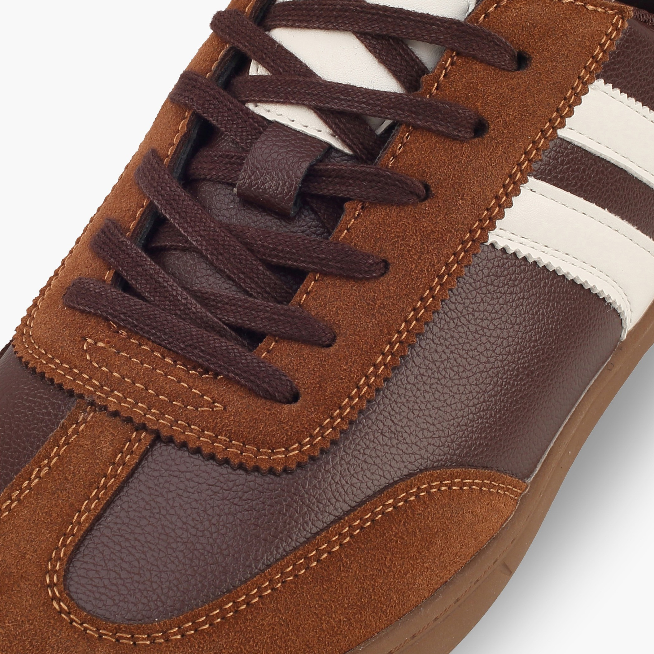 حذاء سنيكرز برباط وخطوط للرجال من إل بي إل بواسطة شو إكسبريس-men-shoes-sneakers-image-4