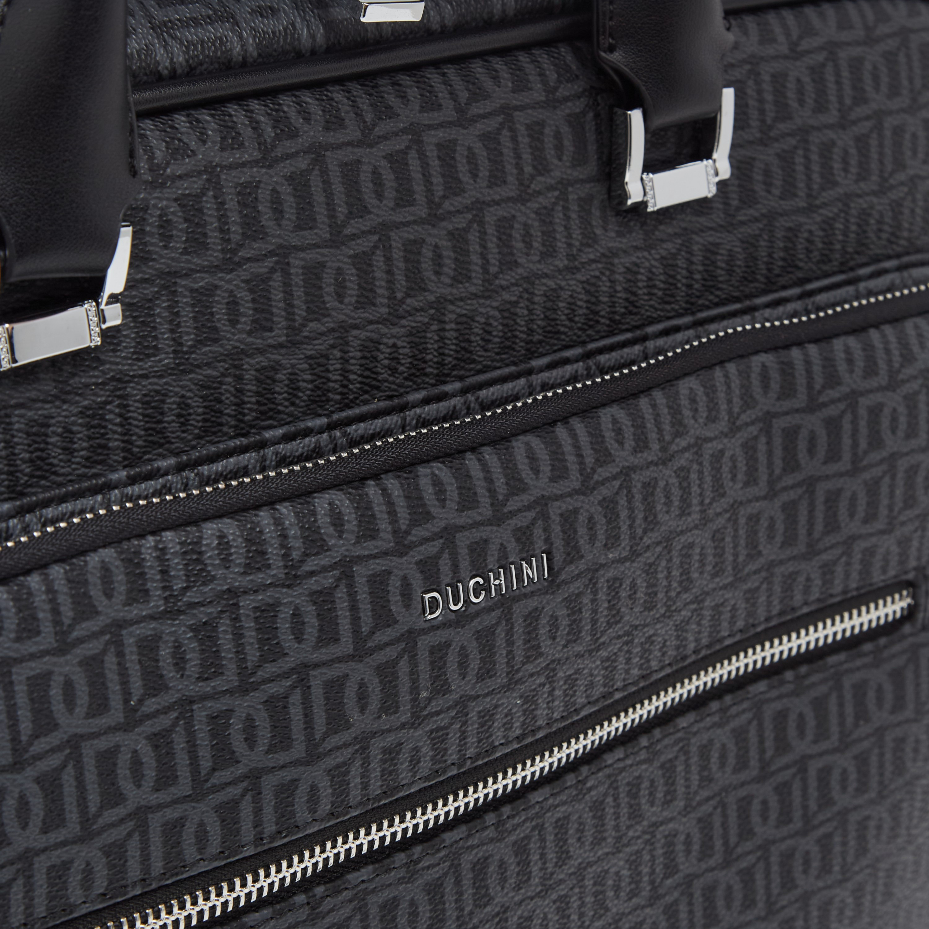 شنطة لابتوب بطبعة مونوغرام مع مقابض وحزام قابل للتعديل من دوتشيني-men-bags-image-5
