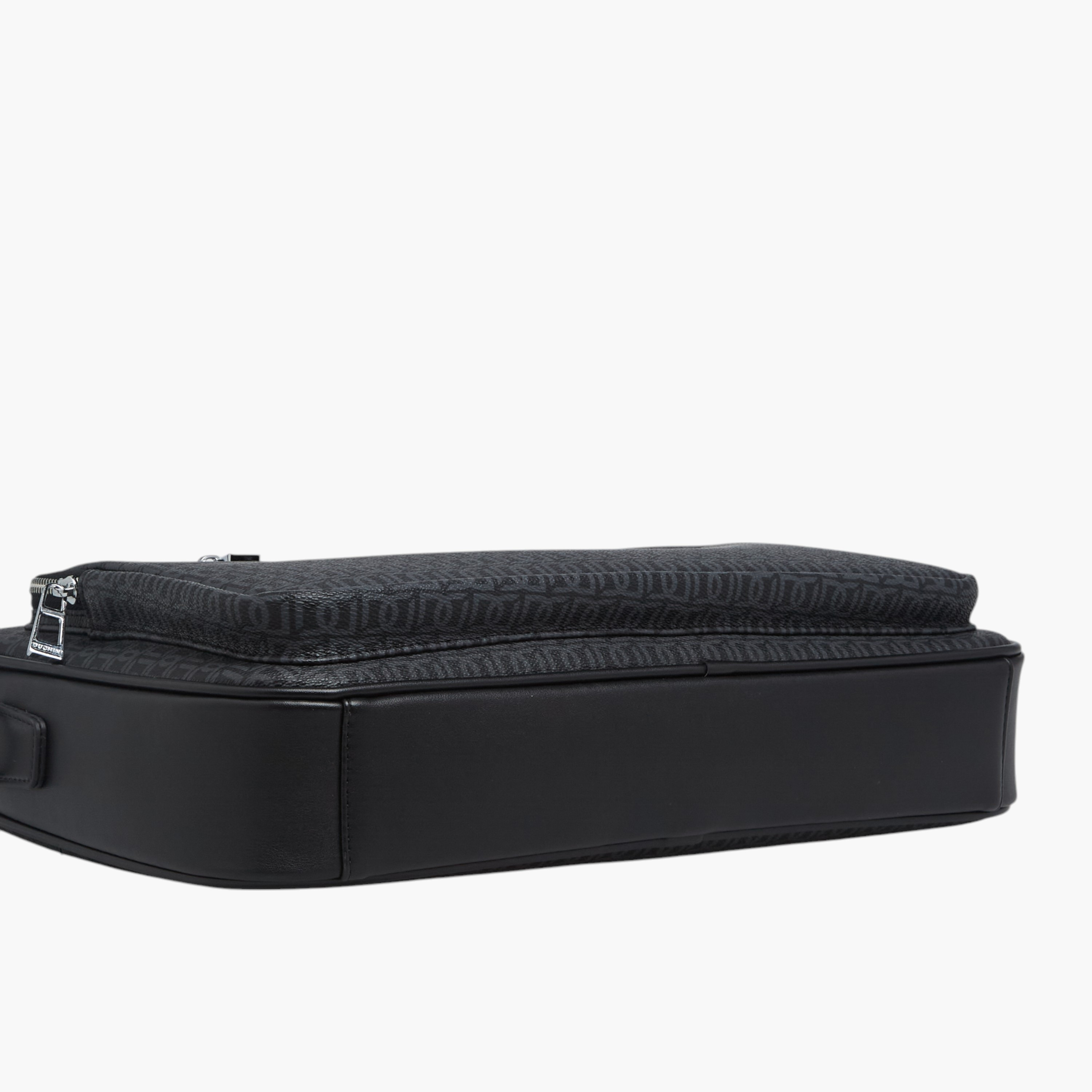 شنطة لابتوب بطبعة مونوغرام مع مقابض وحزام قابل للتعديل من دوتشيني-men-bags-image-8