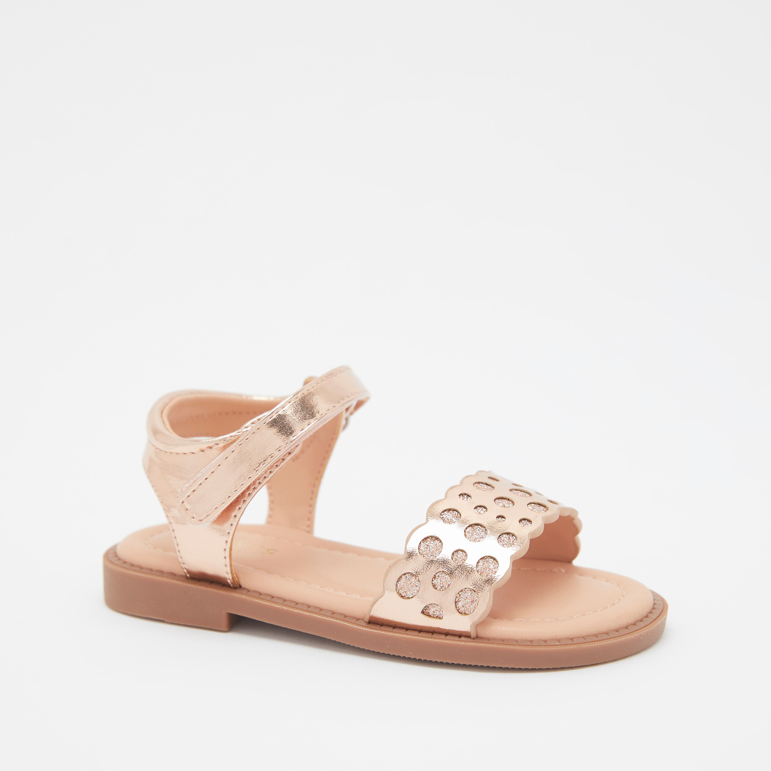 صندل بمقدّمة مفتوحة وتصميم مفرّغ من جونيورز-girls-shoes-sandals-image-2