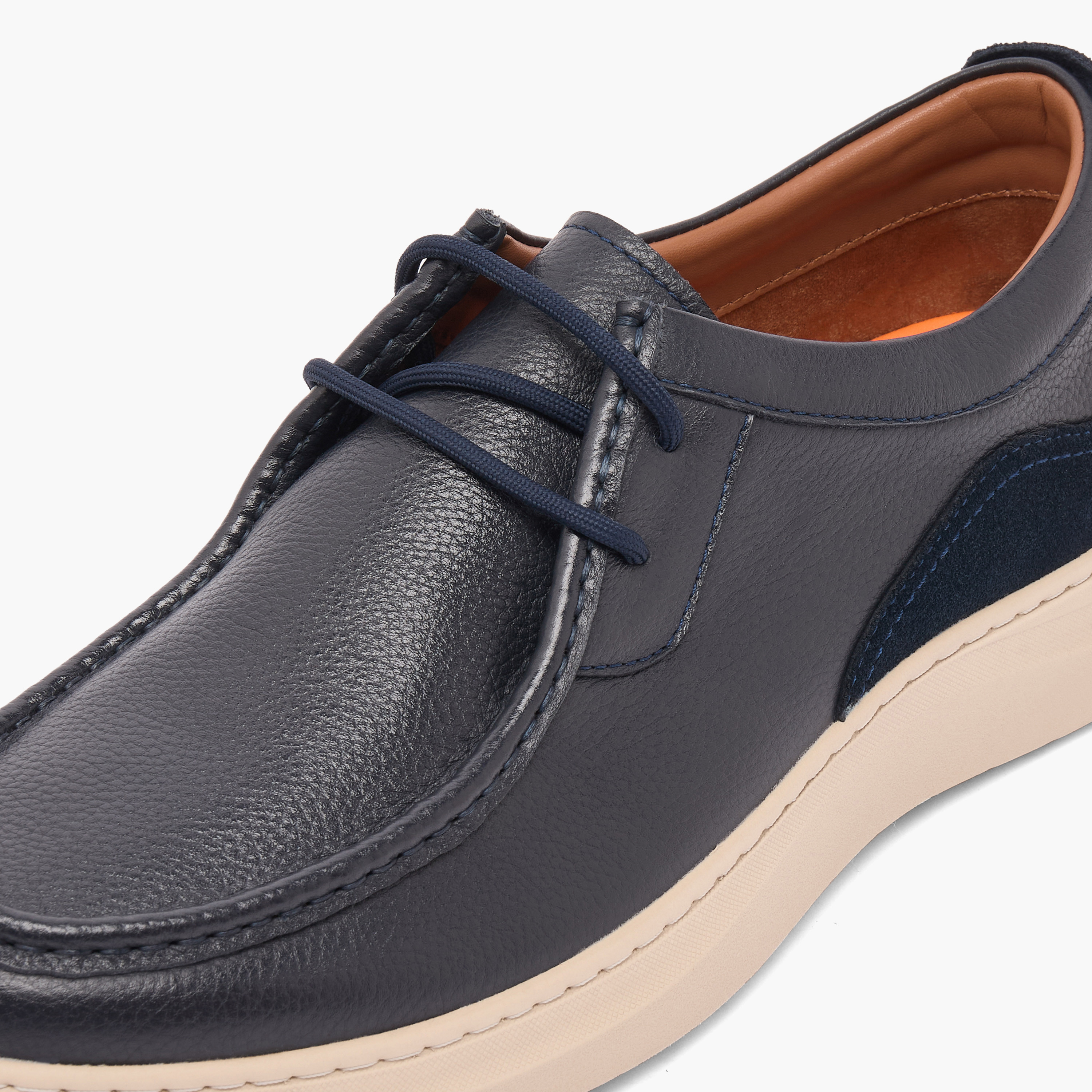 حذاء سنيكرز جلد برباط للرجال من لو كونفورت-men-shoes-sneakers-image-4