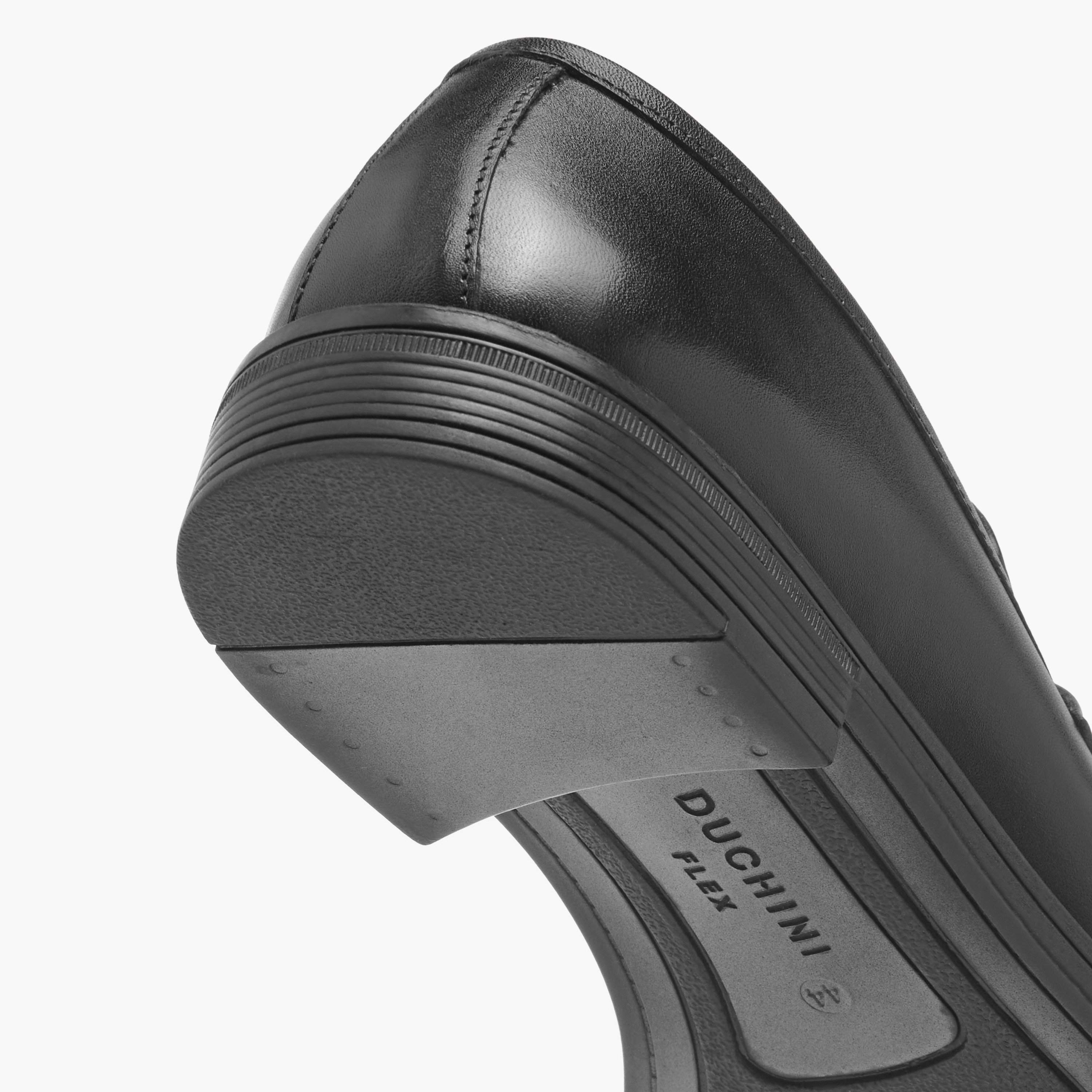 حذاء جلد سهل الارتداء بتفاصيل إبزيم للرجال من دوتشيني-men-shoes-formalshoes-image-5
