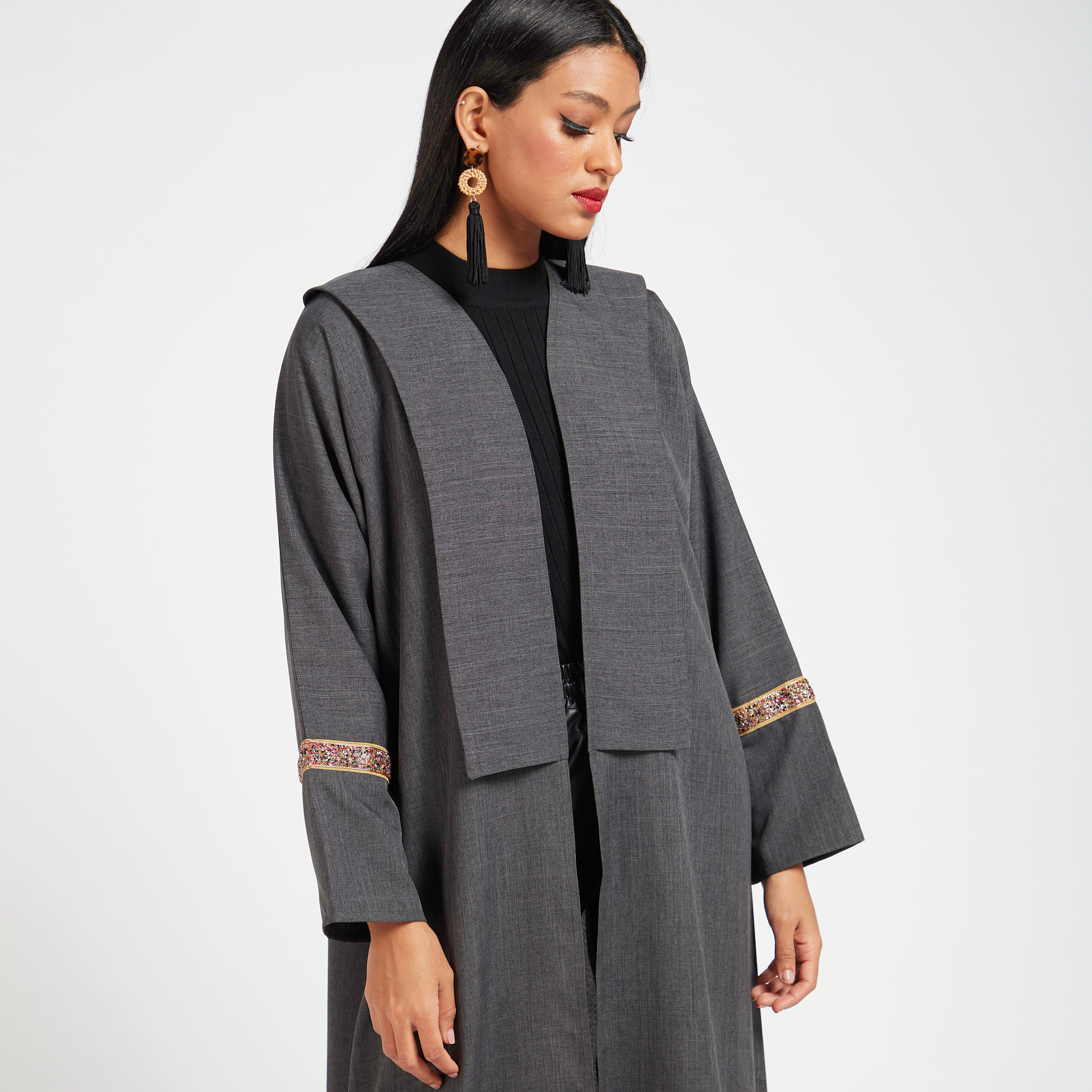 عباية سادة بفتحة أماميّة من يارا-women-arabicclothing-abayas-image-3