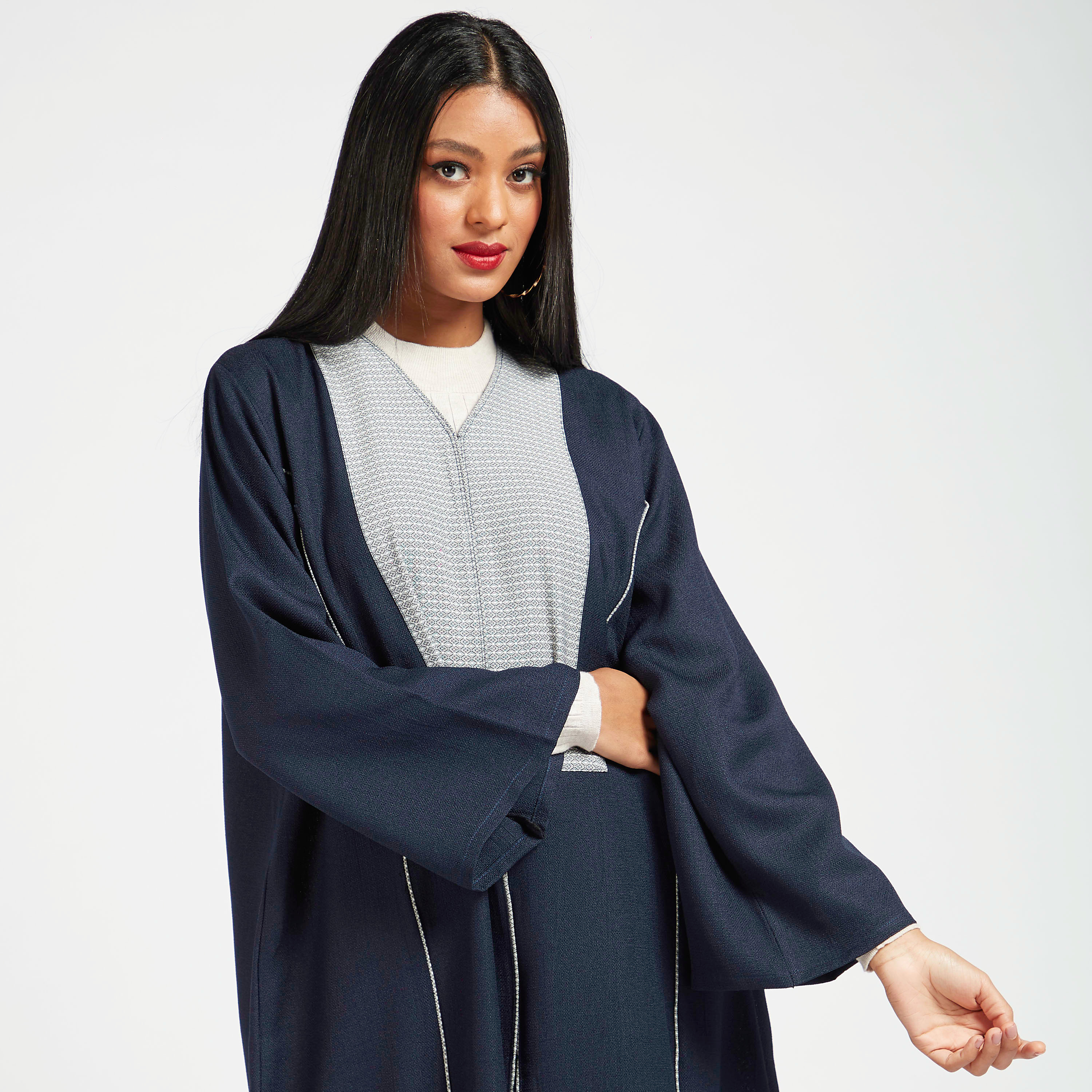 Yara Printed Panelled Abaya with V-neck-women-arabicclothing-abayas-image-3