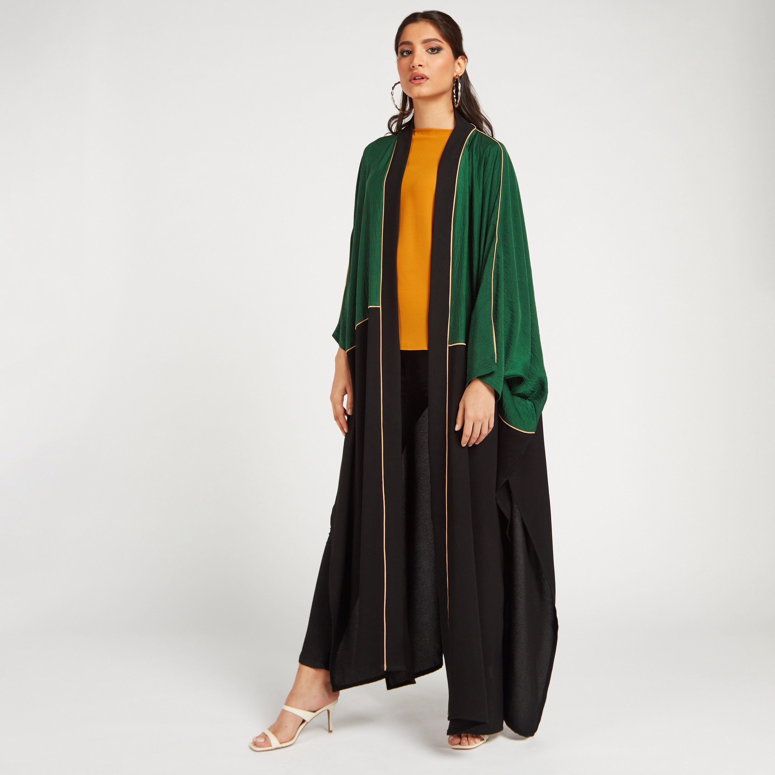 Yara Textured Open Front Abaya with Piping Detail-women-arabicclothing-abayas-image-2