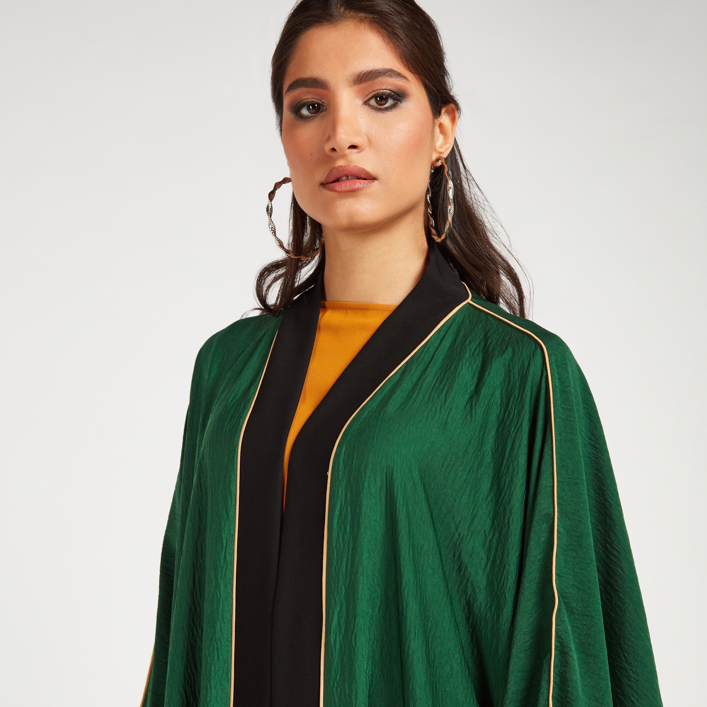 Yara Textured Open Front Abaya with Piping Detail-women-arabicclothing-abayas-image-3