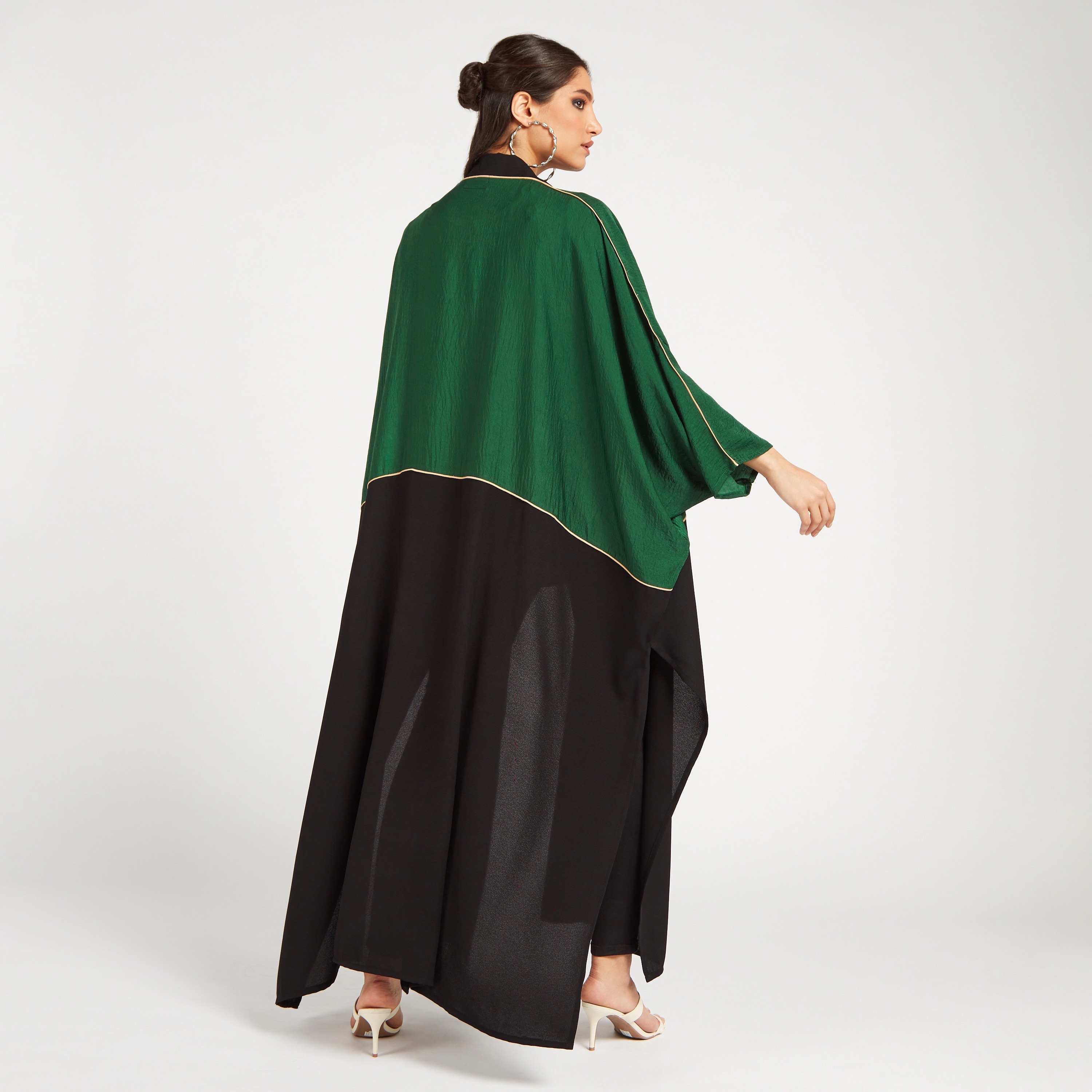 Yara Textured Open Front Abaya with Piping Detail-women-arabicclothing-abayas-image-4