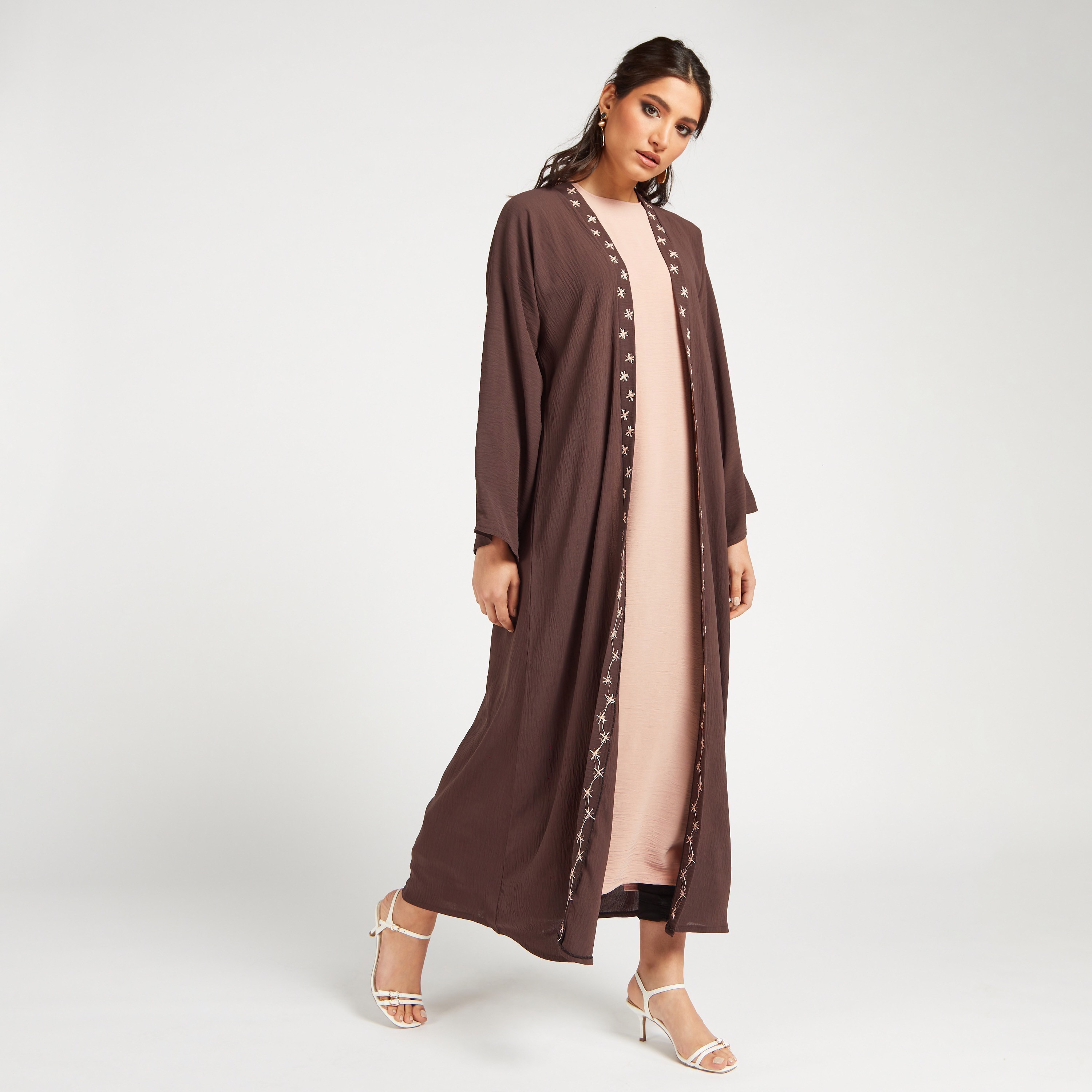 عباية مطرزة بفتحة أمامية من يارا-women-arabicclothing-abayas-image-4