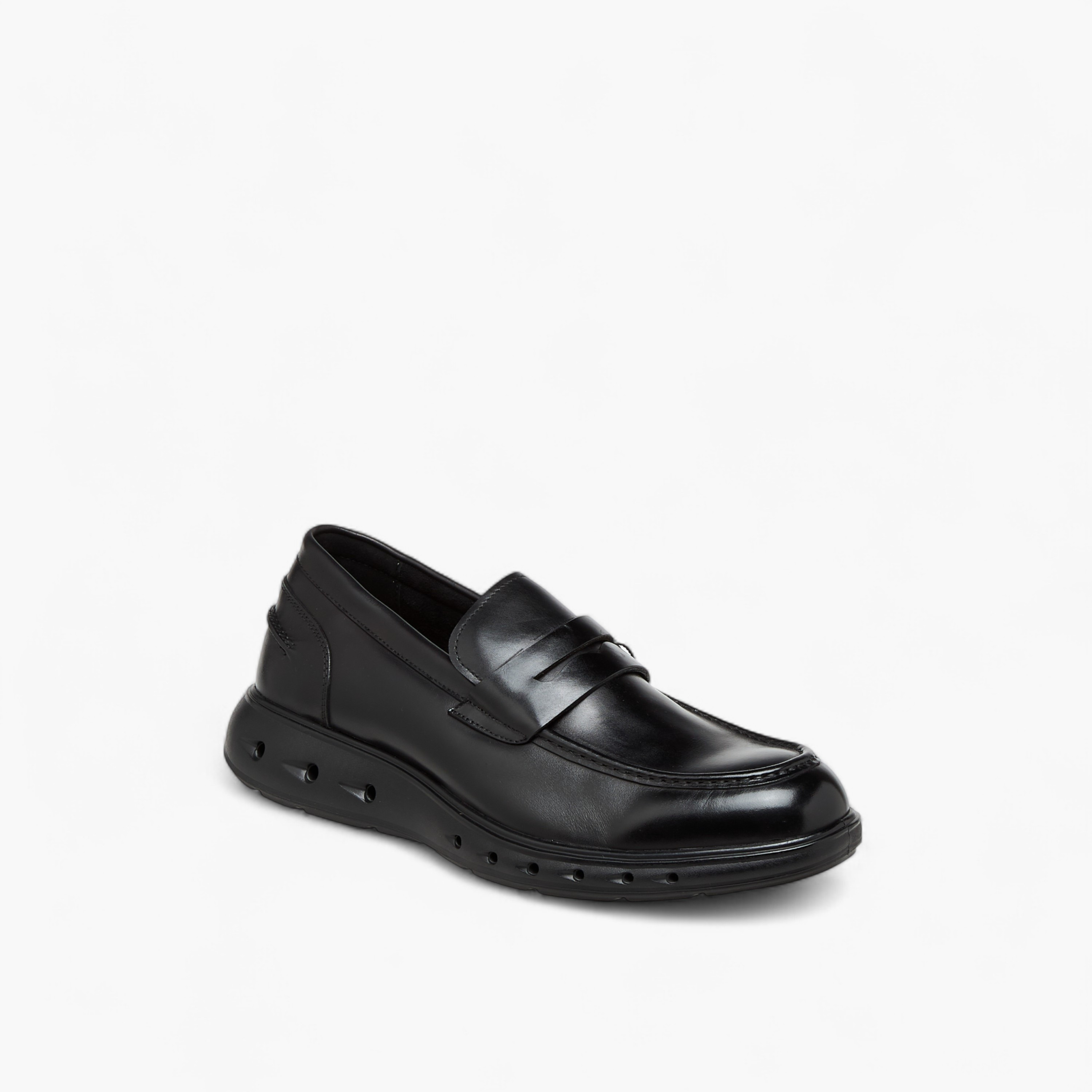 Le Confort Men Solid Slip-On Leather Loafers-men-shoes-loafersandmoccasins-image-2