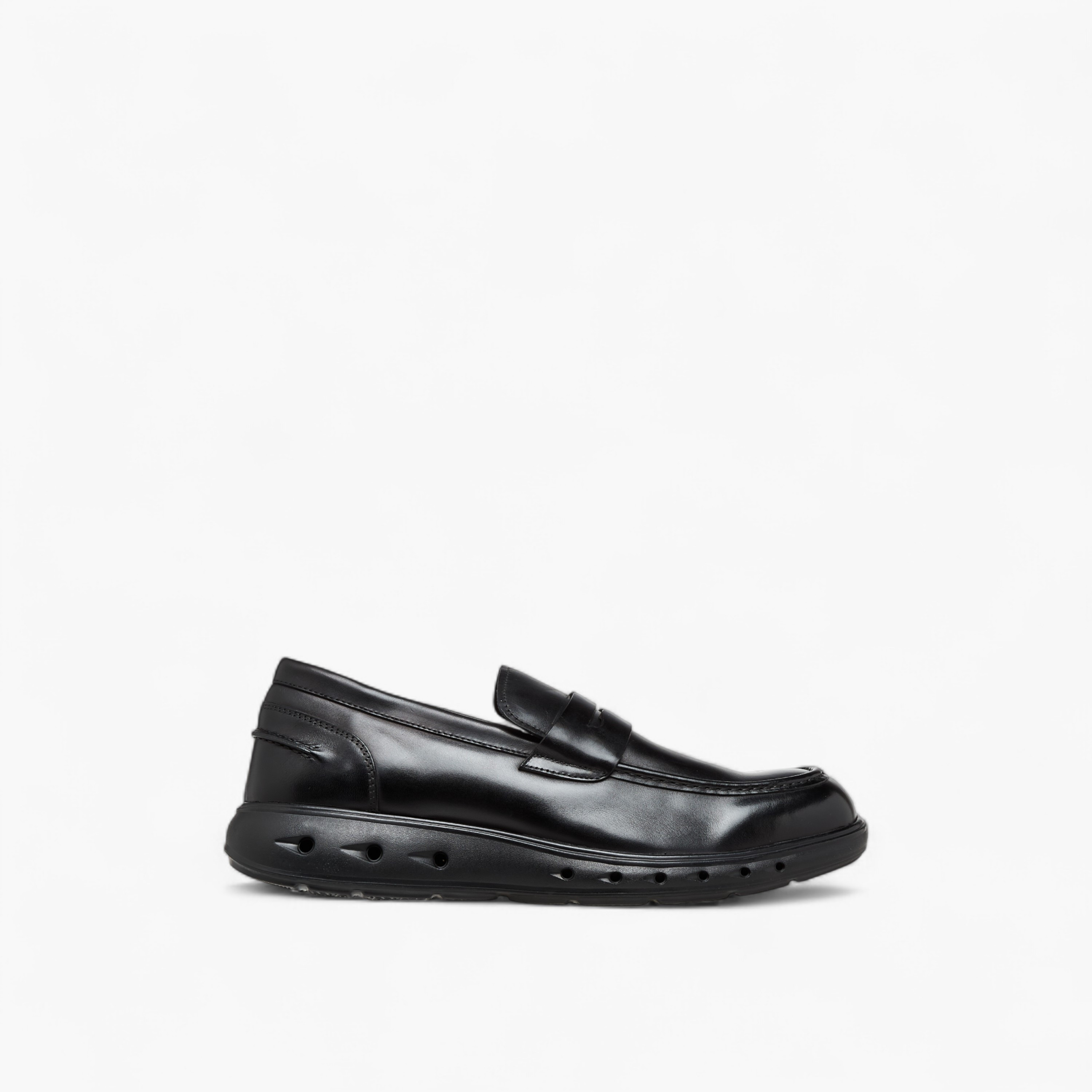 Le Confort Men Solid Slip-On Leather Loafers-men-shoes-loafersandmoccasins-image-3