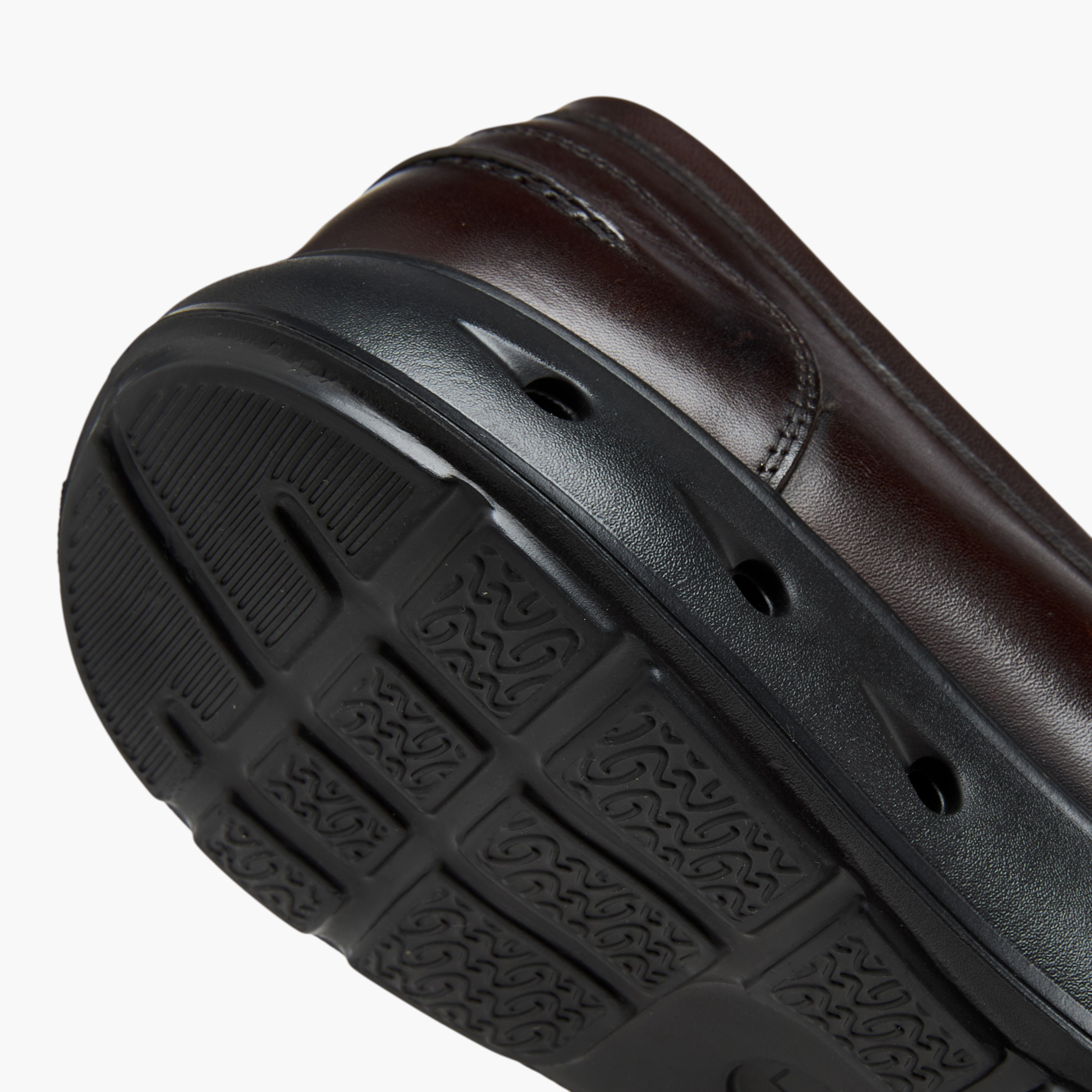 Le Confort Men Solid Slip-On Leather Loafers-men-shoes-loafersandmoccasins-image-5