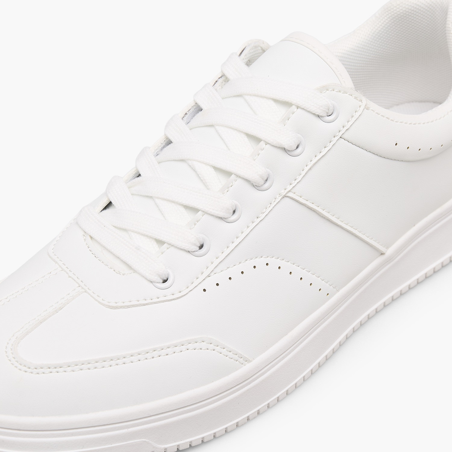 حذاء سنيكرز برباط للرجال من إل بي إل من شو إكسبرس-men-shoes-sneakers-image-7