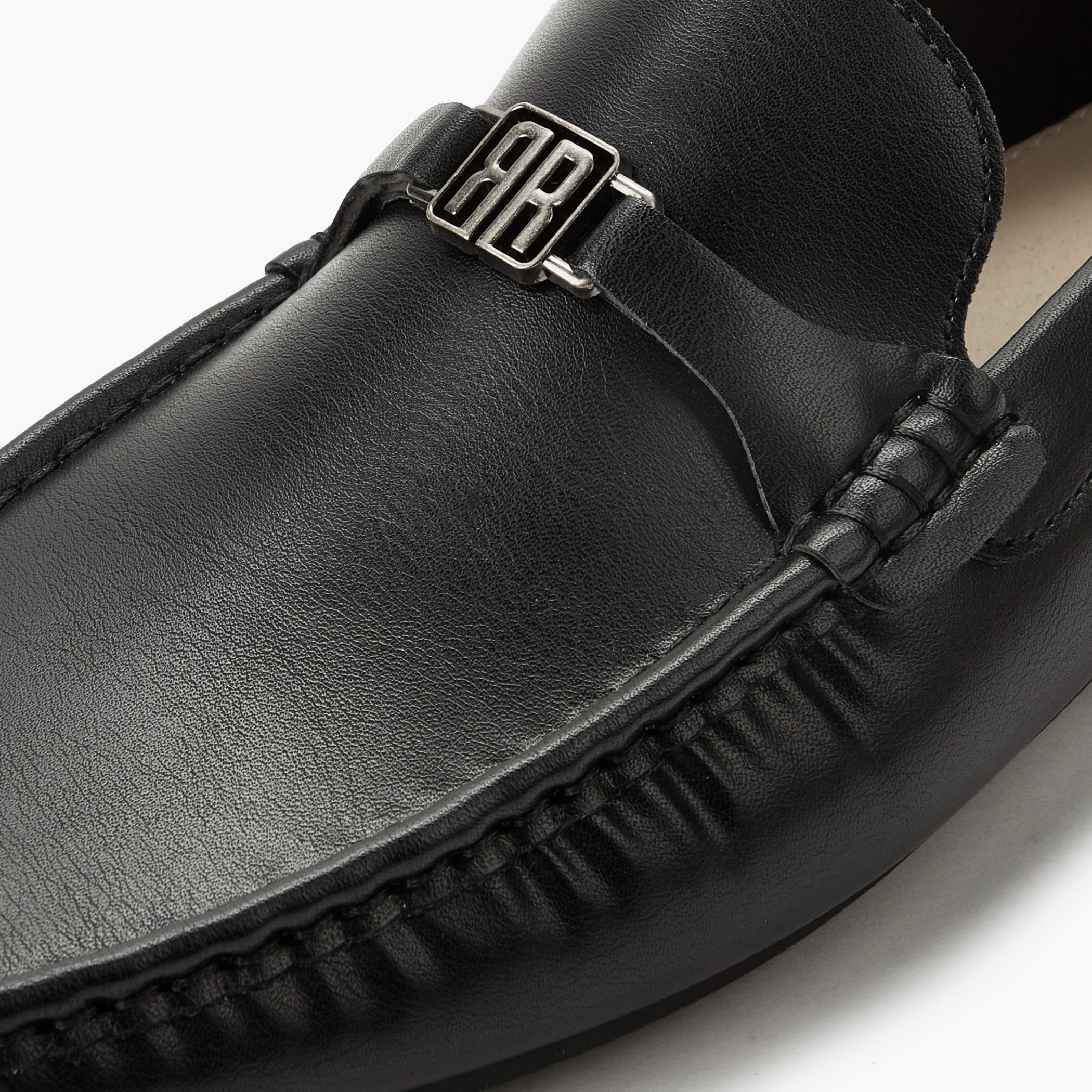 حذاء لوفر سهل الارتداء بزينة ميتاليك للرجال من رينزو روجاني-men-formalshoes-image-4