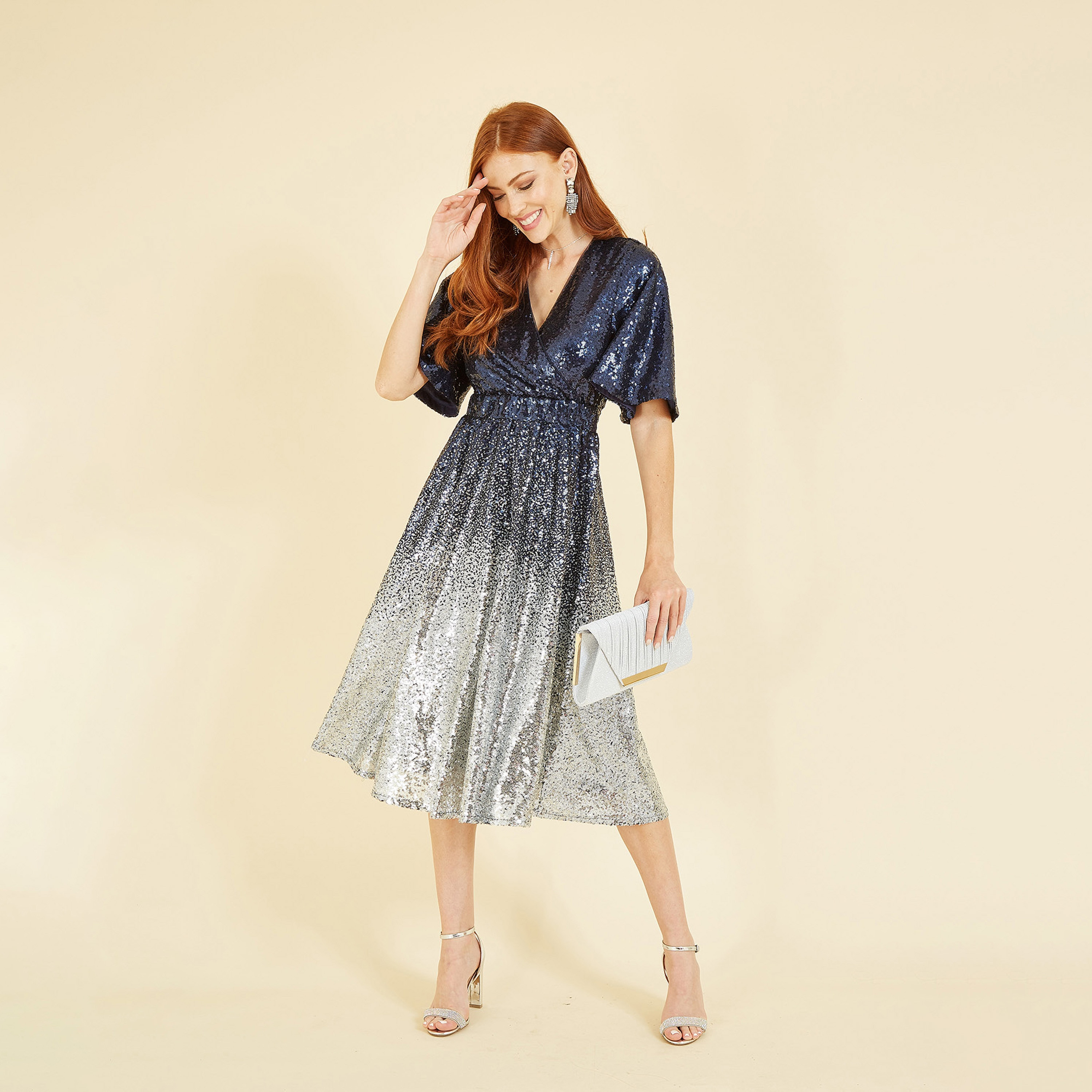 فستان سهرة نسائي متوسط الطول باللون الأزرق البحري والفضي مع ترتر أومبري من يامي-women-clothing-dresses-image-6