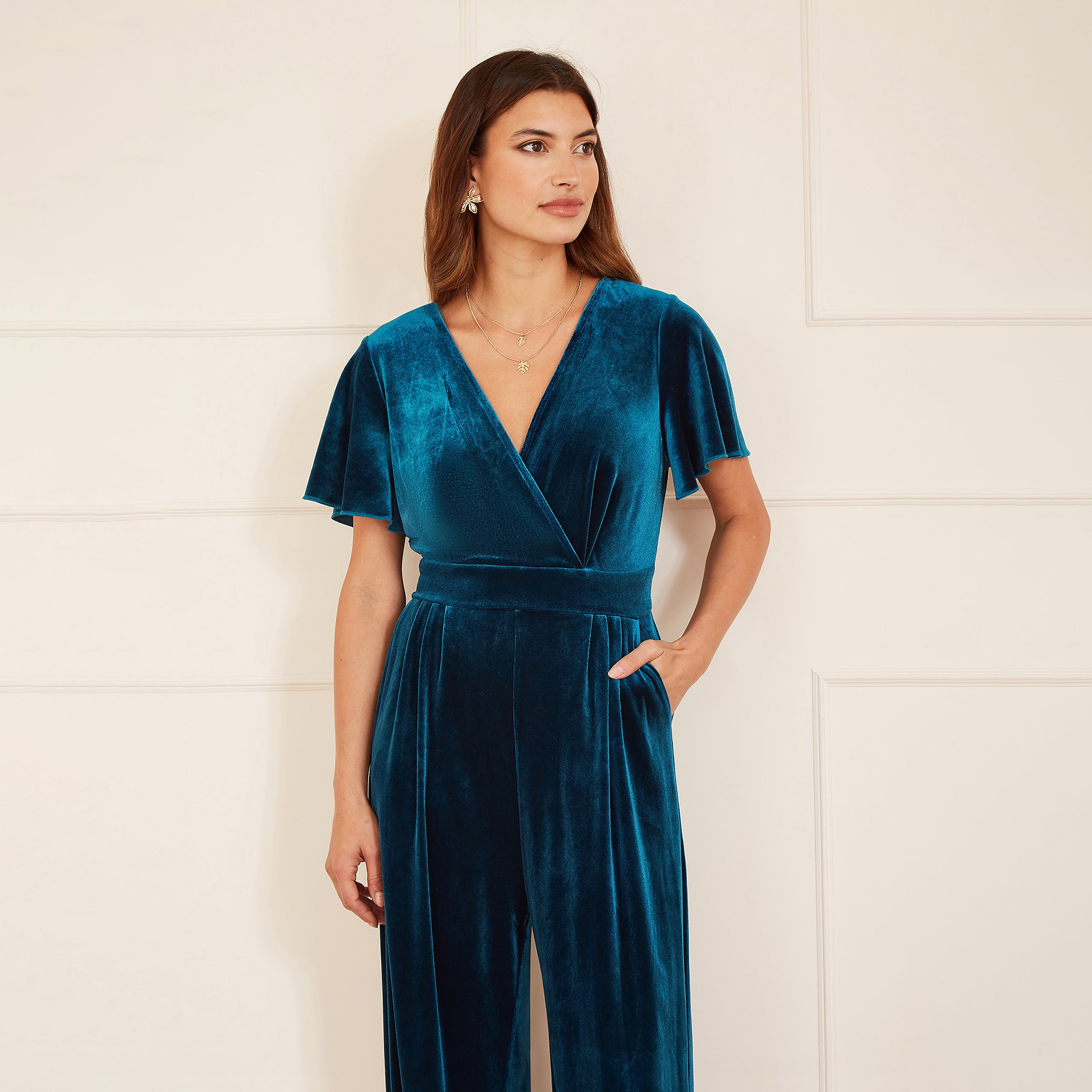 جمبسوت نسائي مسائي مخملي باللون الأزرق المخضر من يامي-women-clothing-jumpsuits-image-3