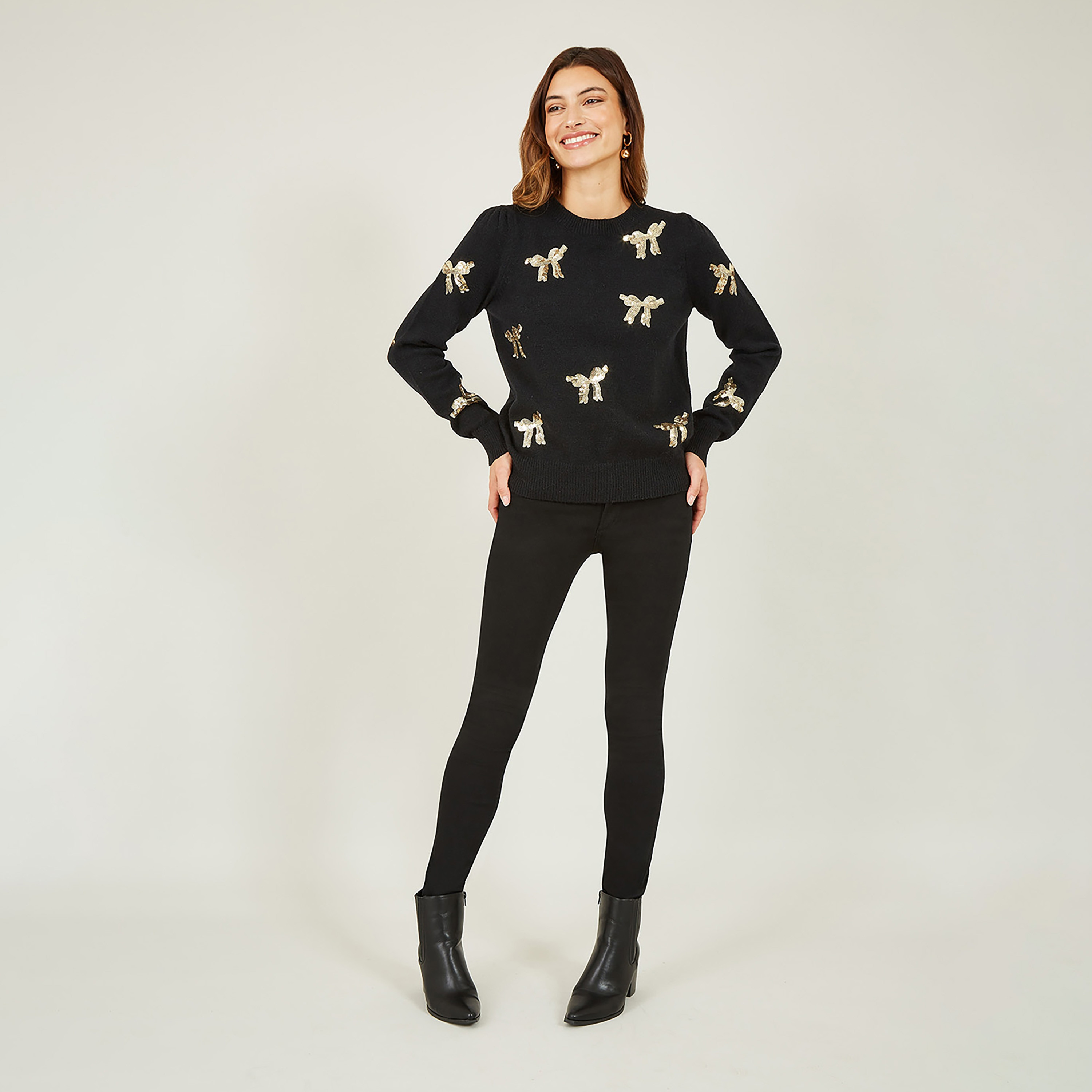 جامبر نسائي محبوك مزين بالترتر بالكامل باللون الأسود من يامي-women-winterwear-cardigansandjumpers-jumpers-image-5