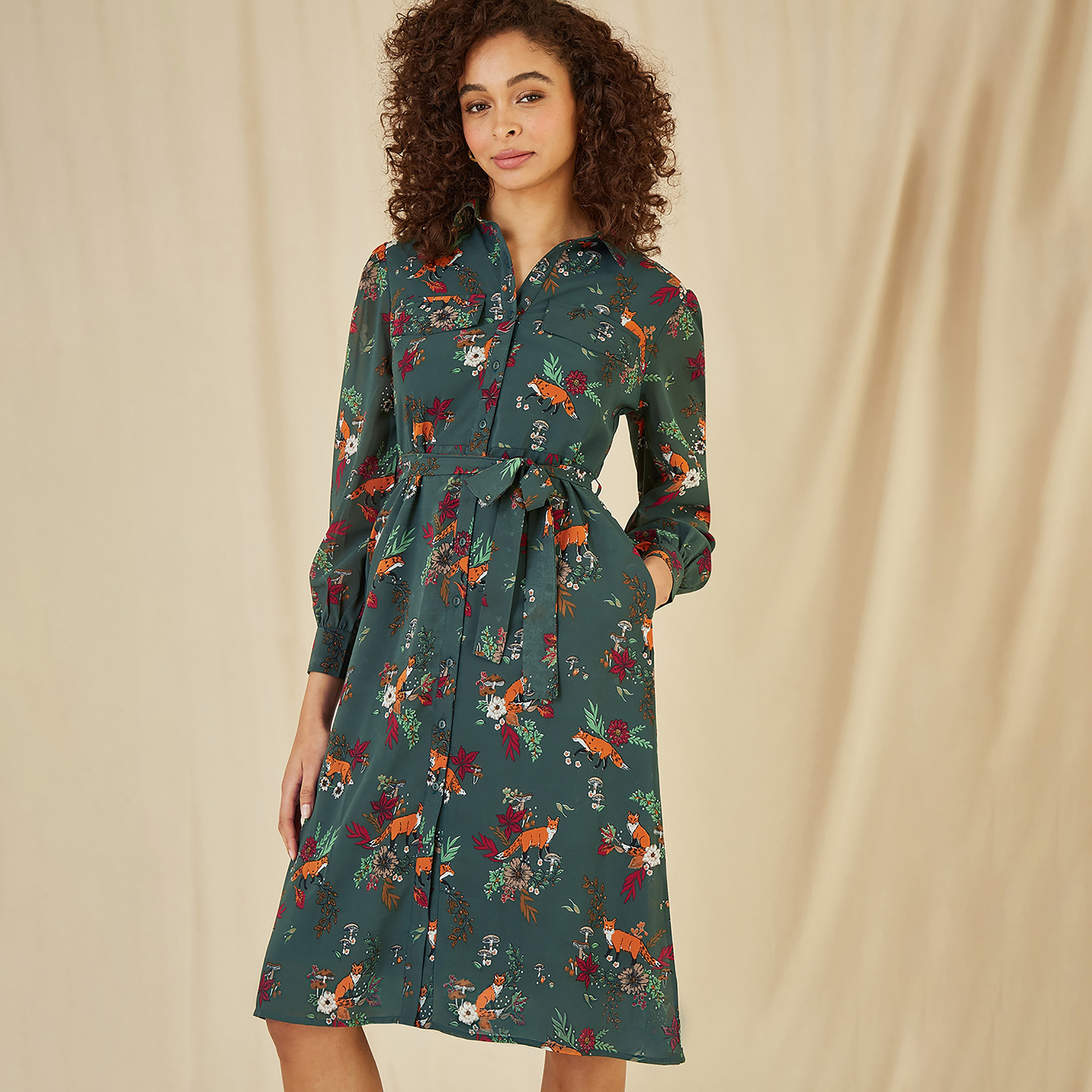 فستان نسائي متوسط الطول بطبعة ثعلب أخضر معاد تدويره من يامي-women-clothing-dresses-image-3