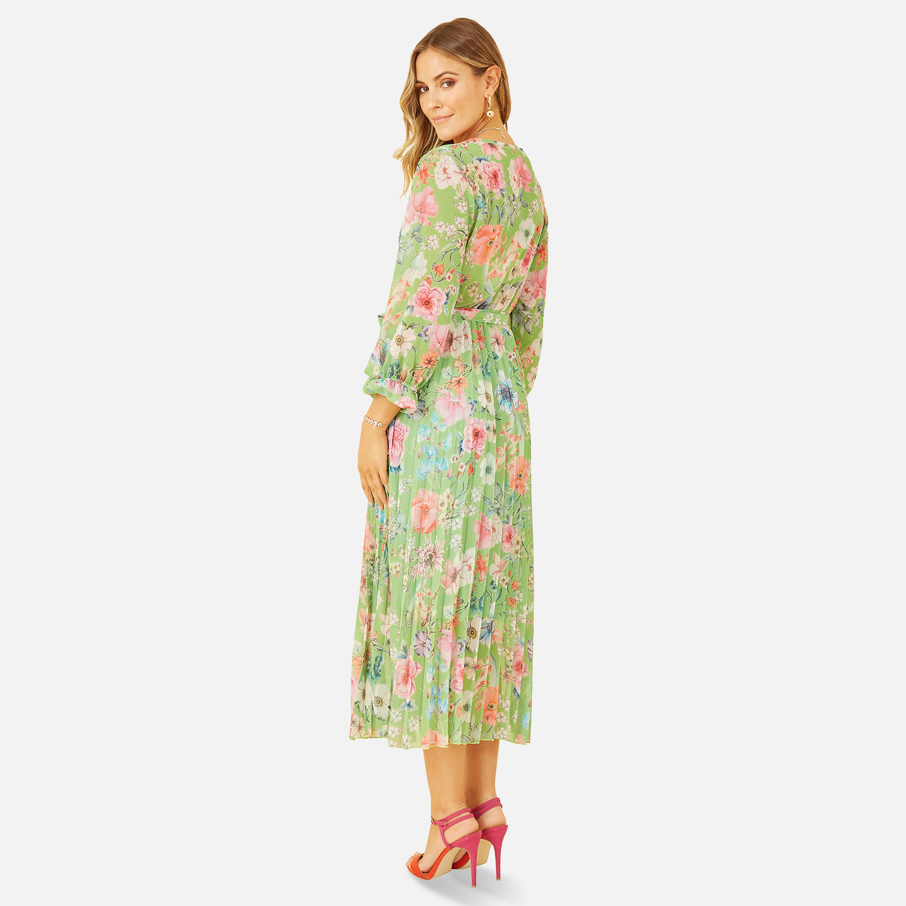 فستان متوسط الطول أسود اللون مزين بثنيات منقوش بالورود للنساء من يامي-women-clothing-dresses-image-2