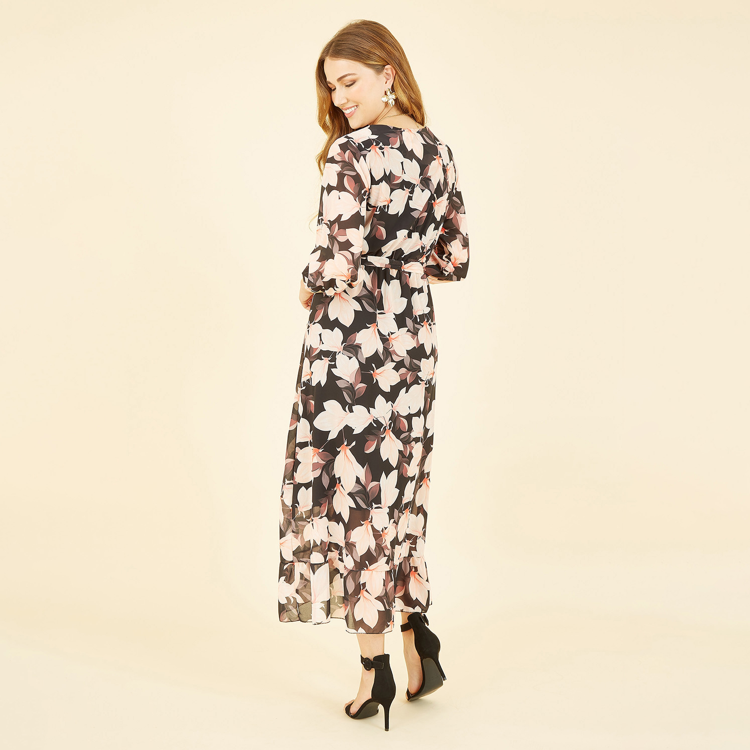 فستان ميدي أسود اللون للنساء بأكمام 3/4 من يامي-women-clothing-dresses-image-2