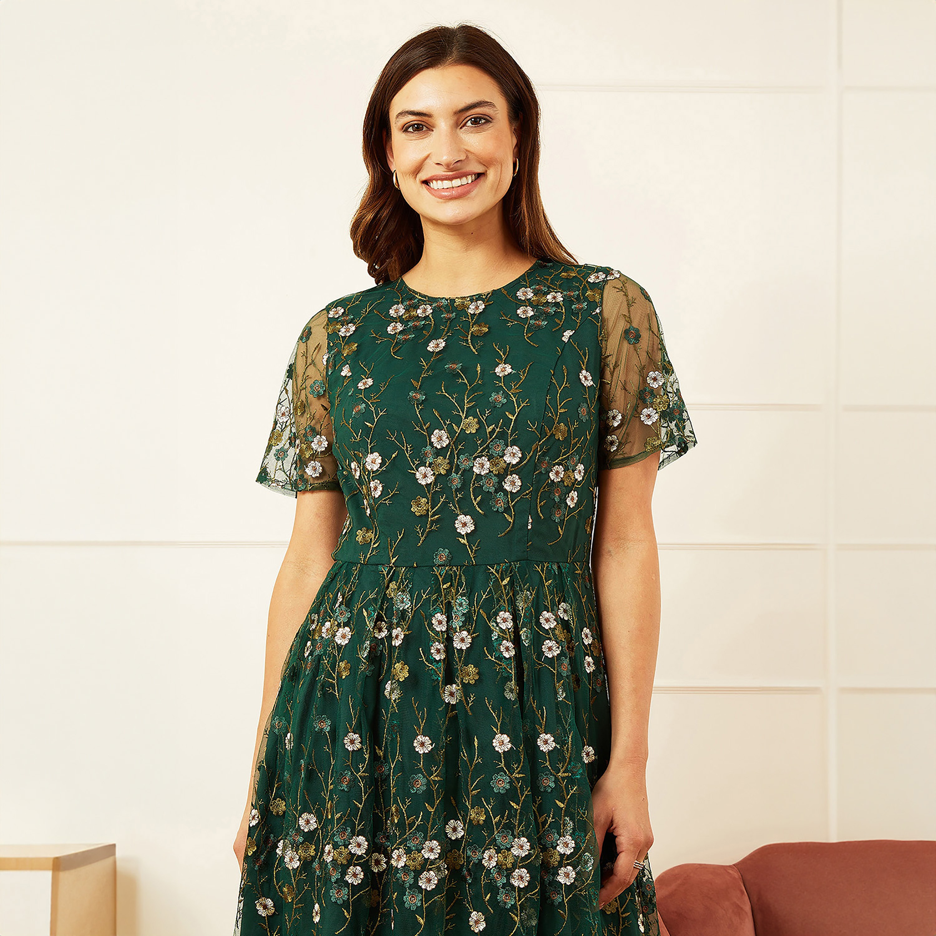 فستان سهرة نسائي بطول الركبة باللون الأخضر مطرز بالزهور من يامي-women-clothing-dresses-image-3