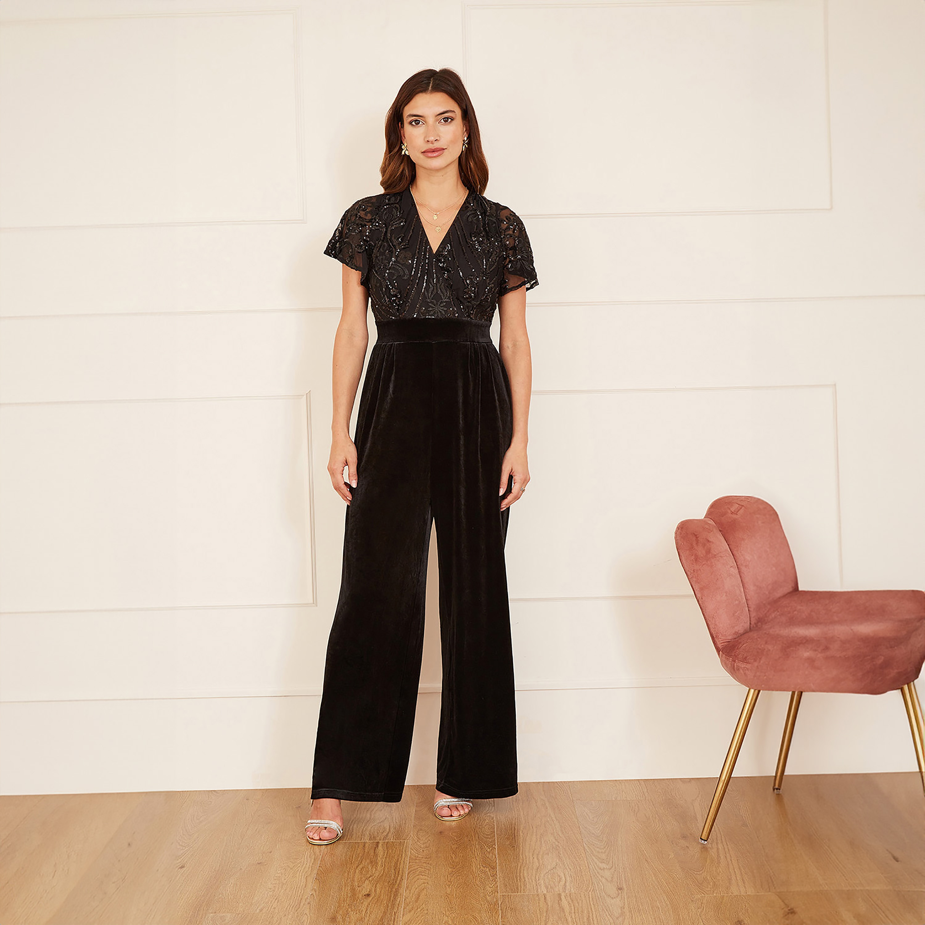 جمبسوت نسائي مسائي مخملي مزين بالترتر بأكمام ملائكية من يامي-women-clothing-jumpsuits-image-5