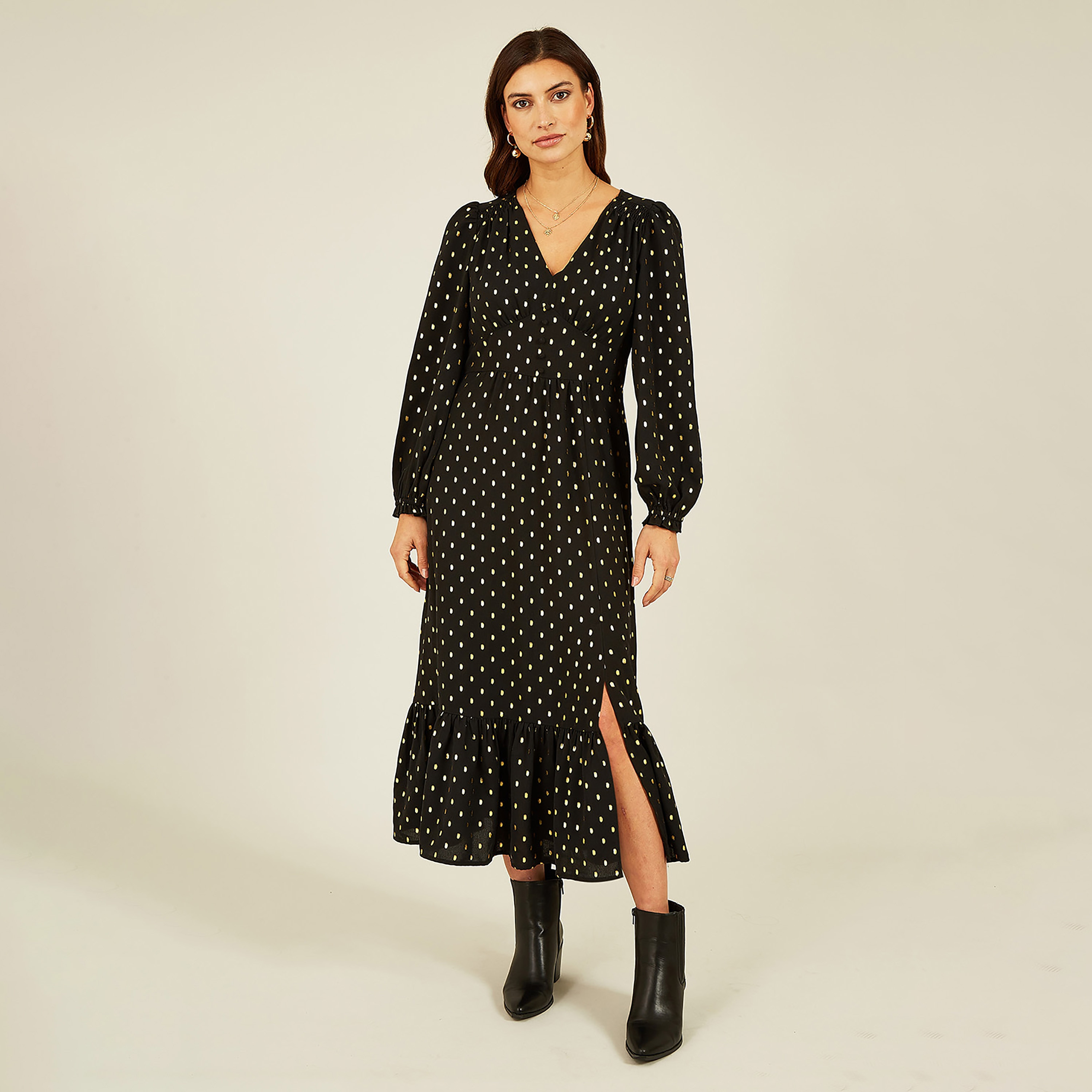 فستان ميدي نسائي بأكمام طويلة وطبعة رقائق معدنية باللون الأسود وفتحة في المساء من يامي-women-clothing-dresses-image-1